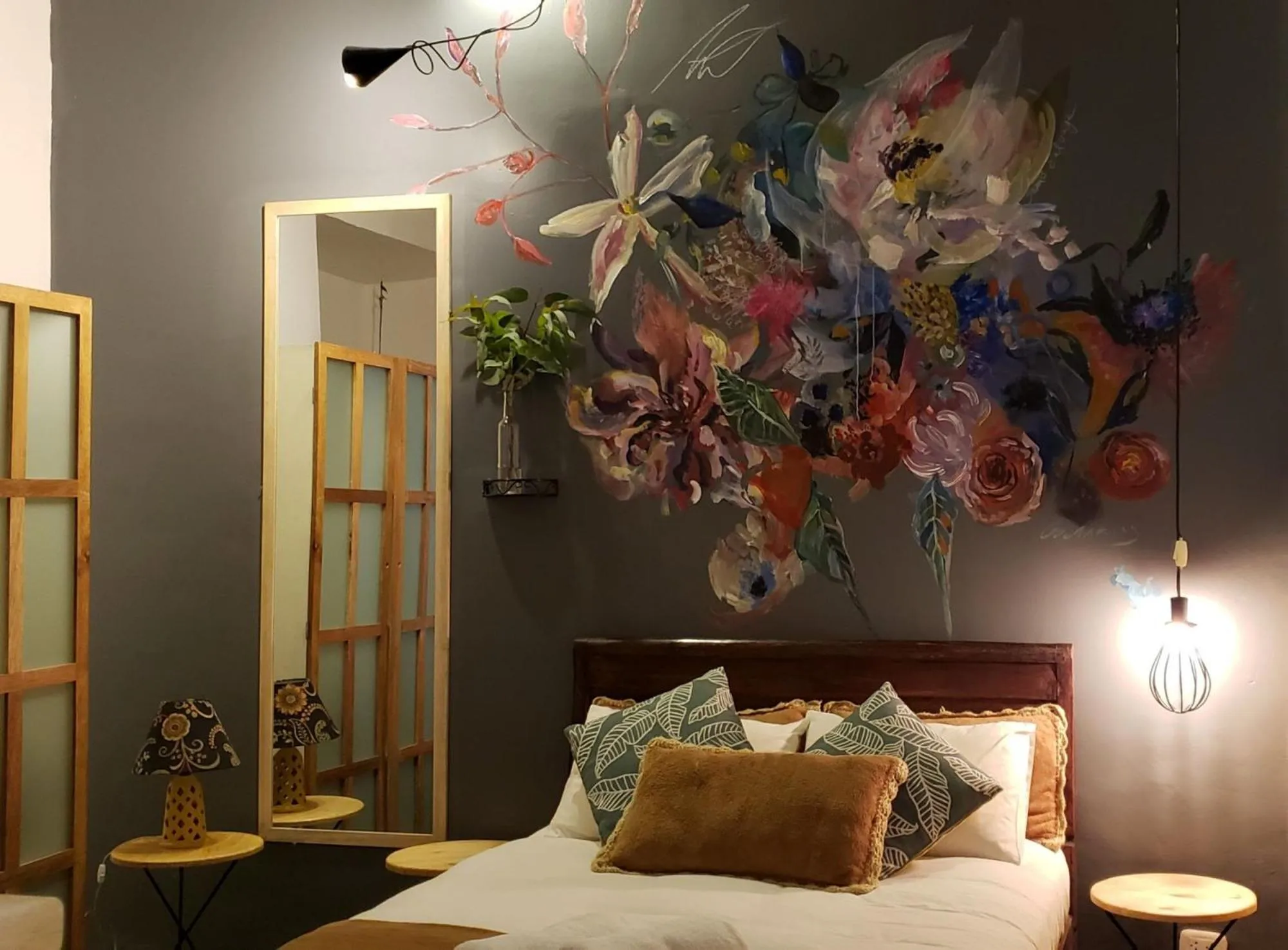 Decorative detail, Bed in Niños Hotel Meloc