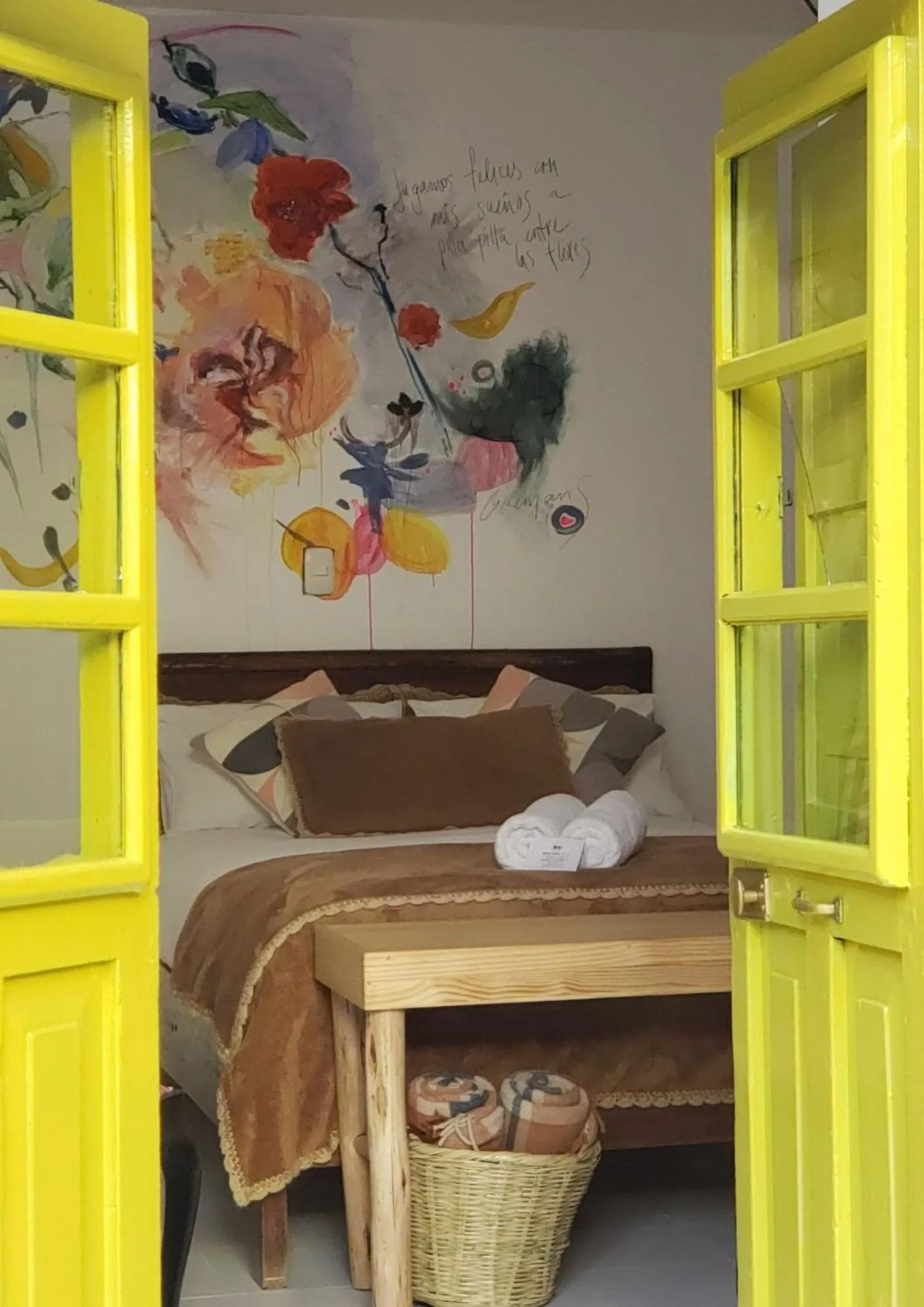 Bedroom, Bed in Niños Hotel Meloc