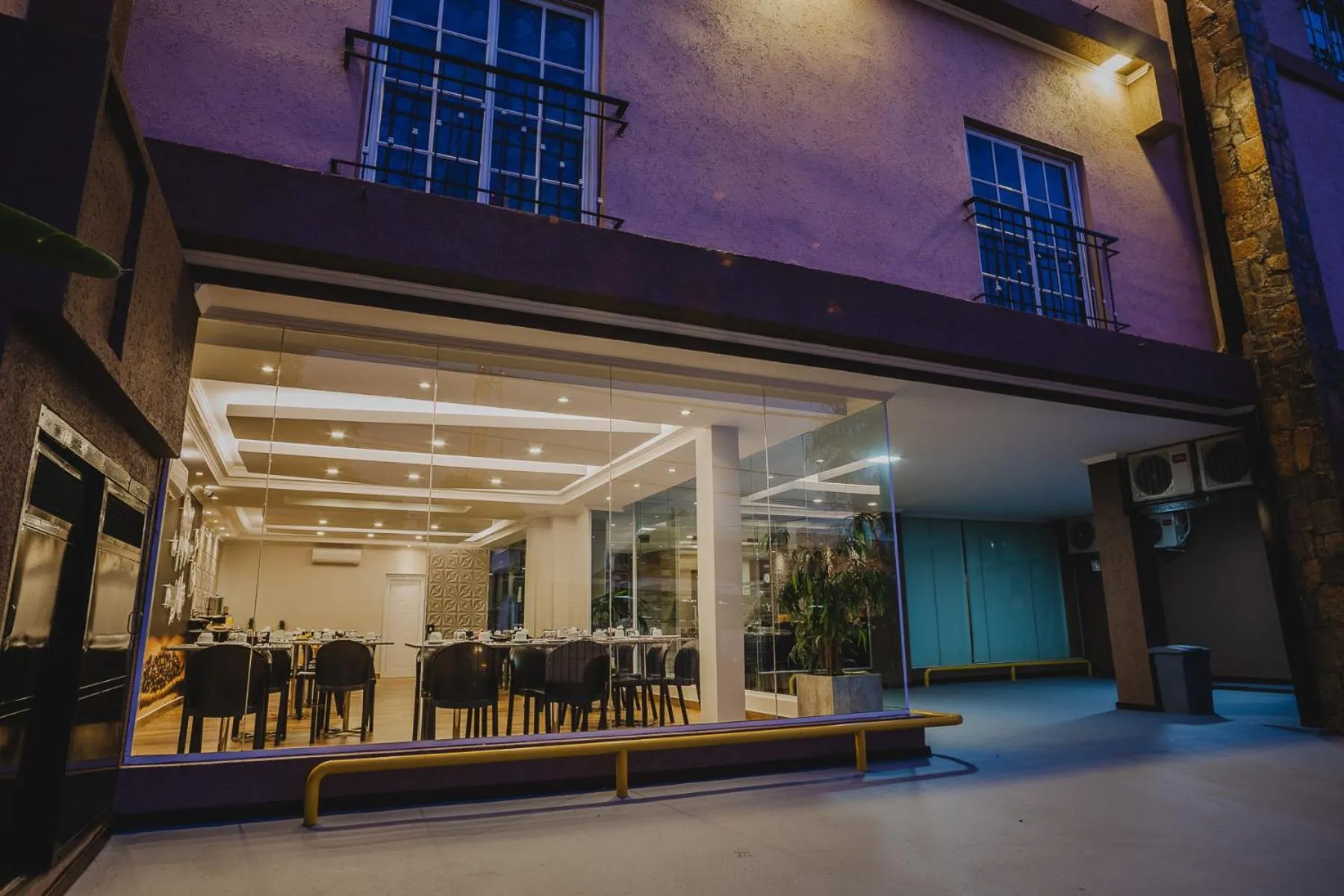 Property building in Hotel Yvera Cataratas