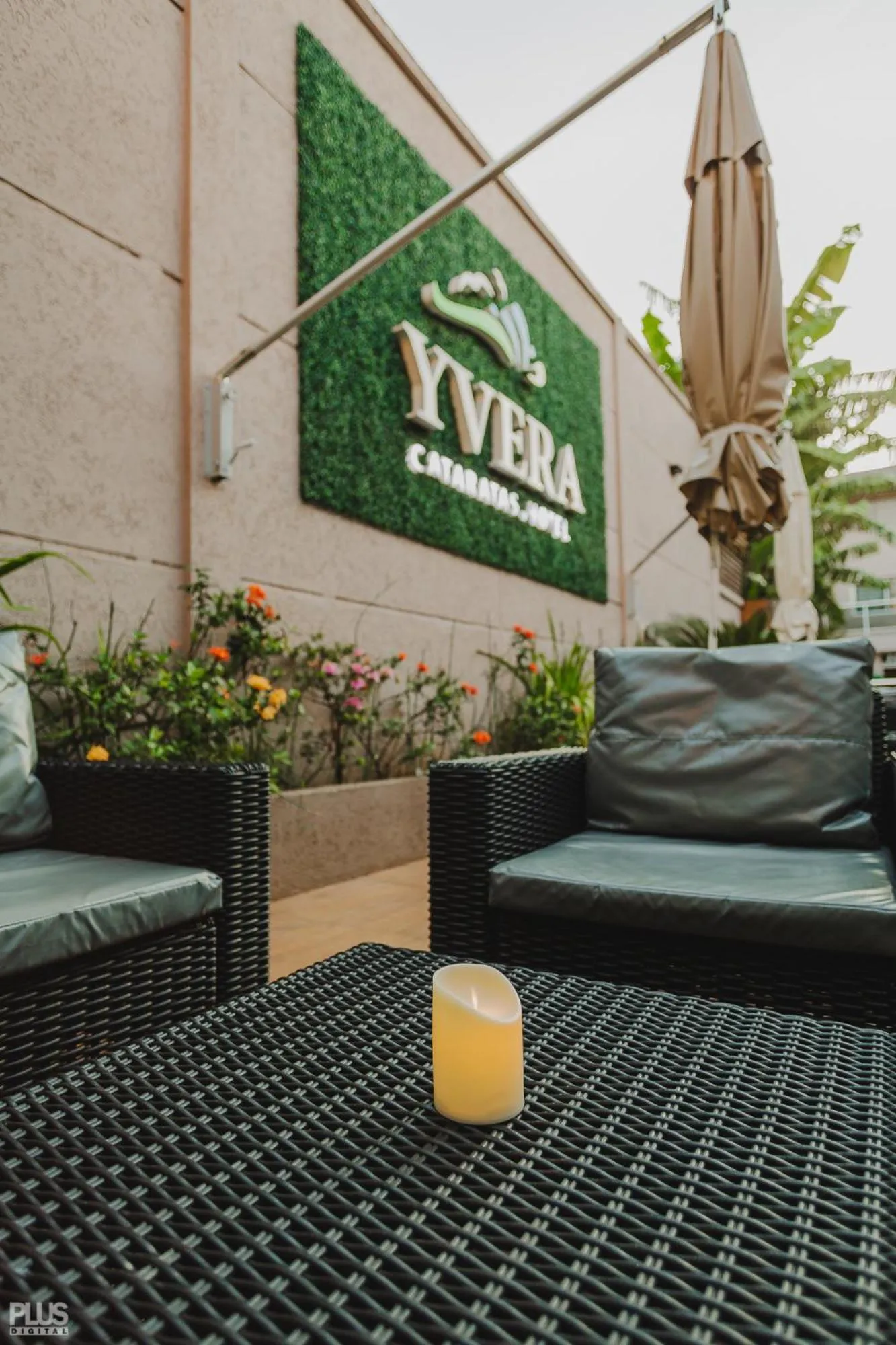 Patio in Hotel Yvera Cataratas