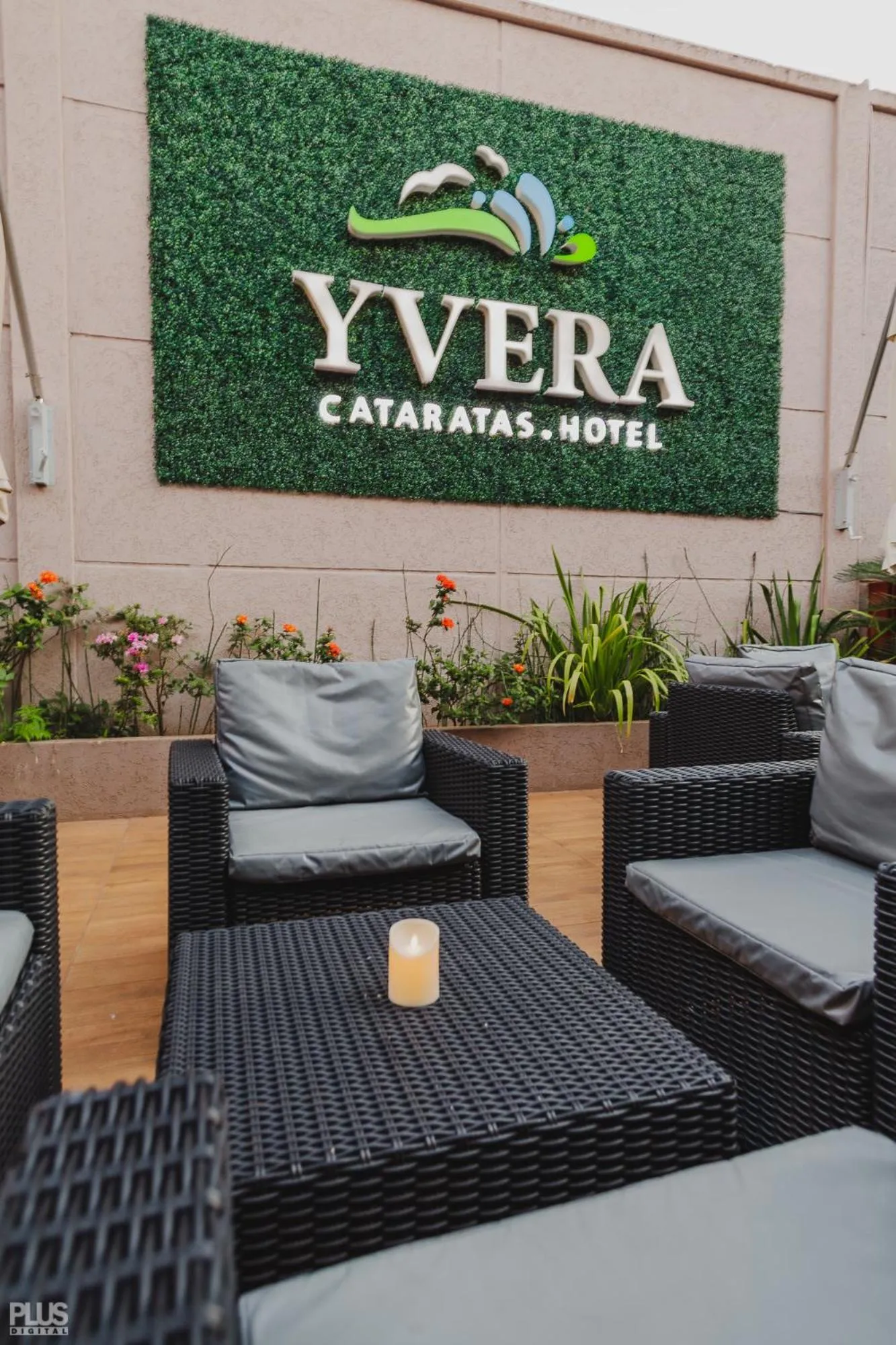 Patio in Hotel Yvera Cataratas