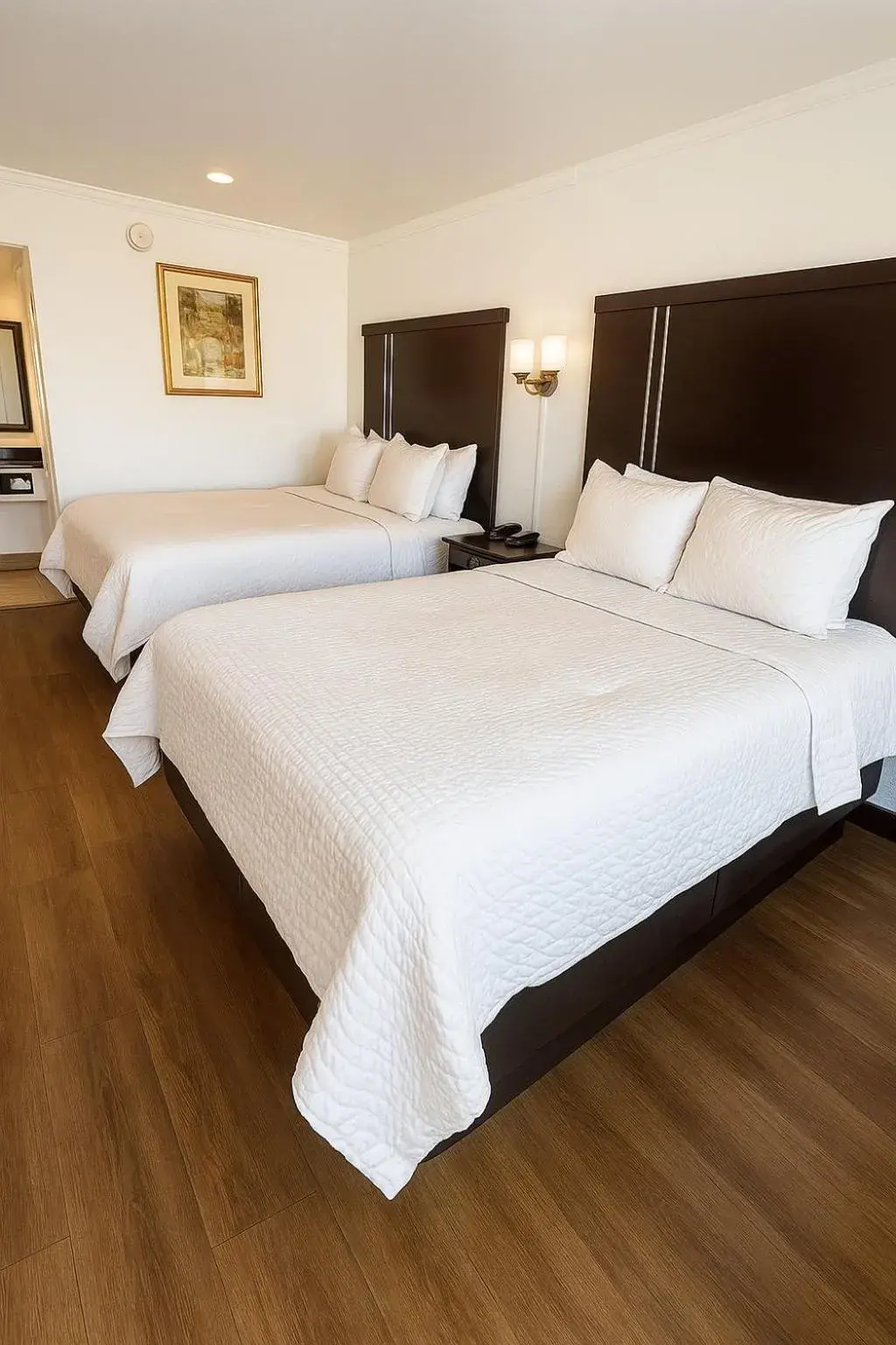 Standard Queen Room with Two Queen Beds in Big Chief Motel Standard Queen Room with Two Queen Beds in Big Chief Motel