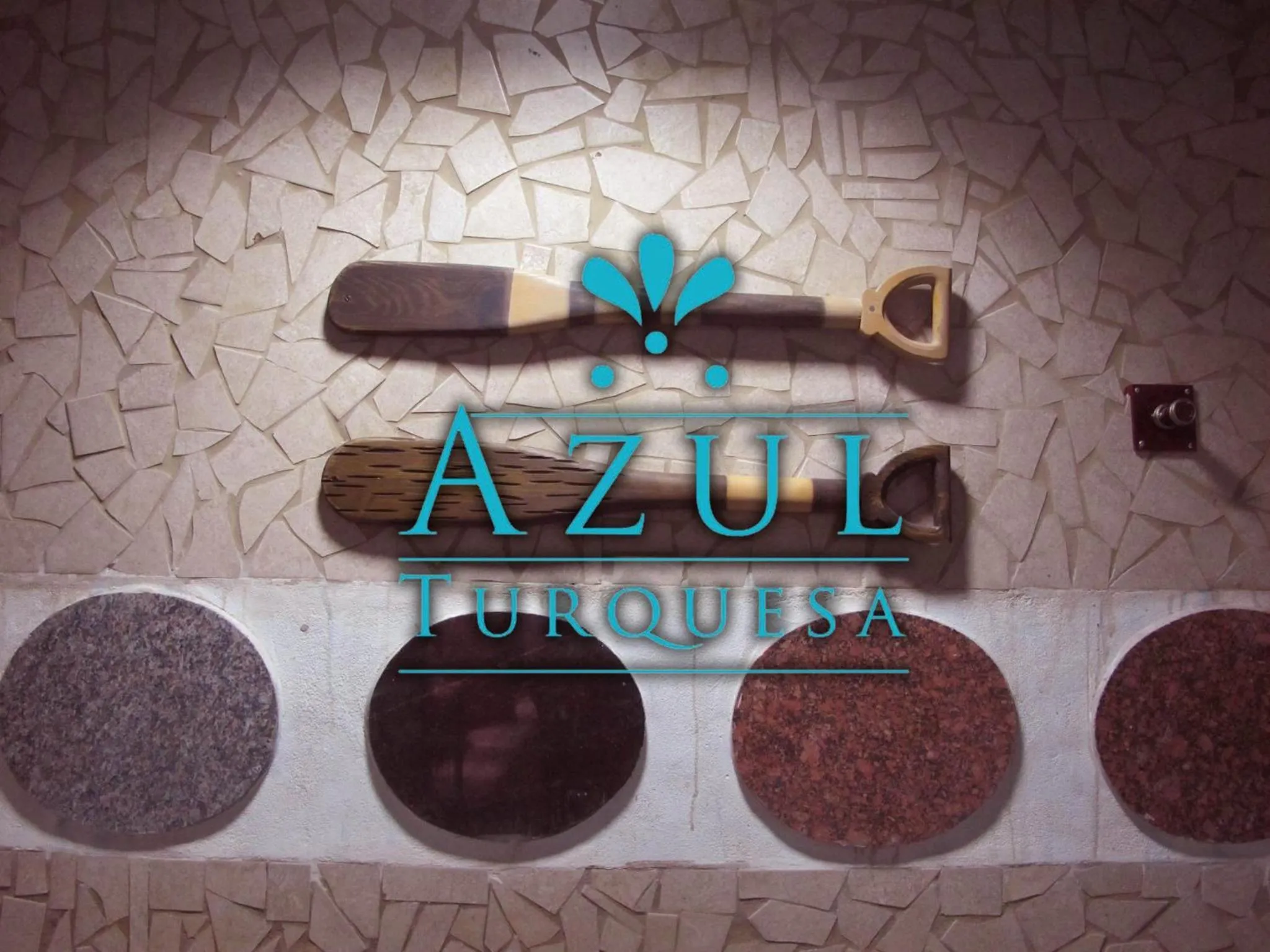 Decorative detail in Azul Turquesa