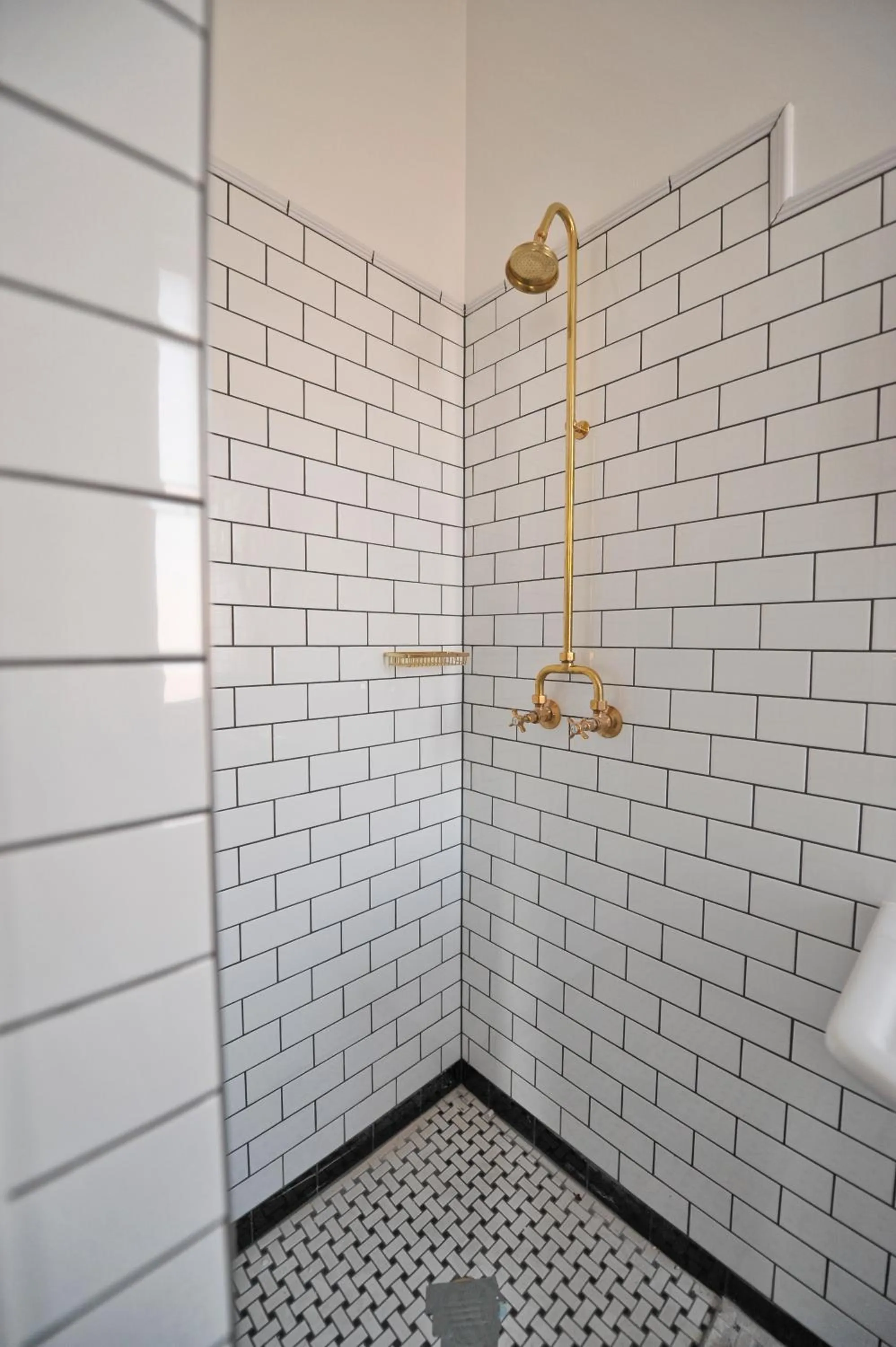 Shower in Hotel Palisade