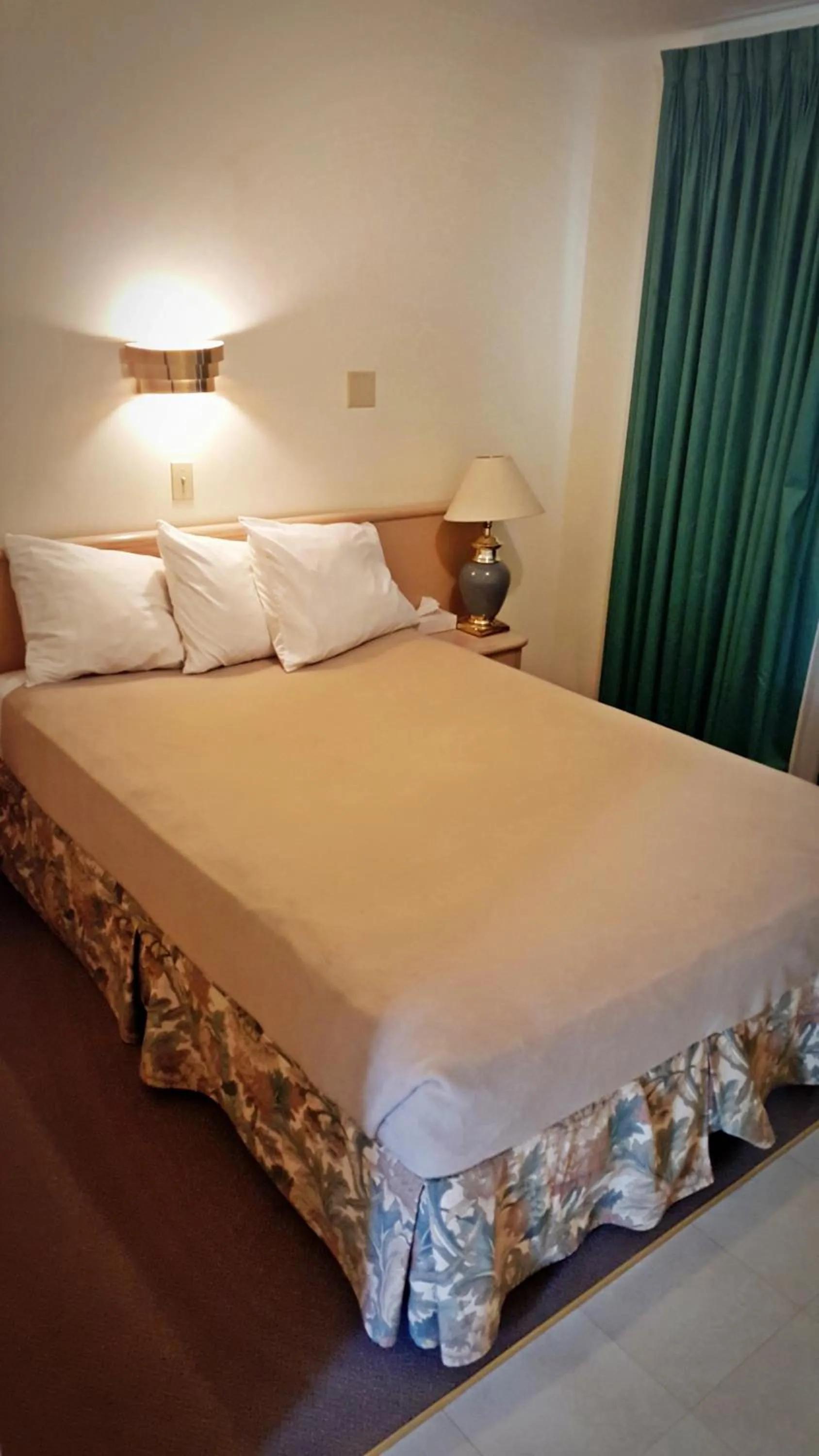 Bed in Badlands Motel