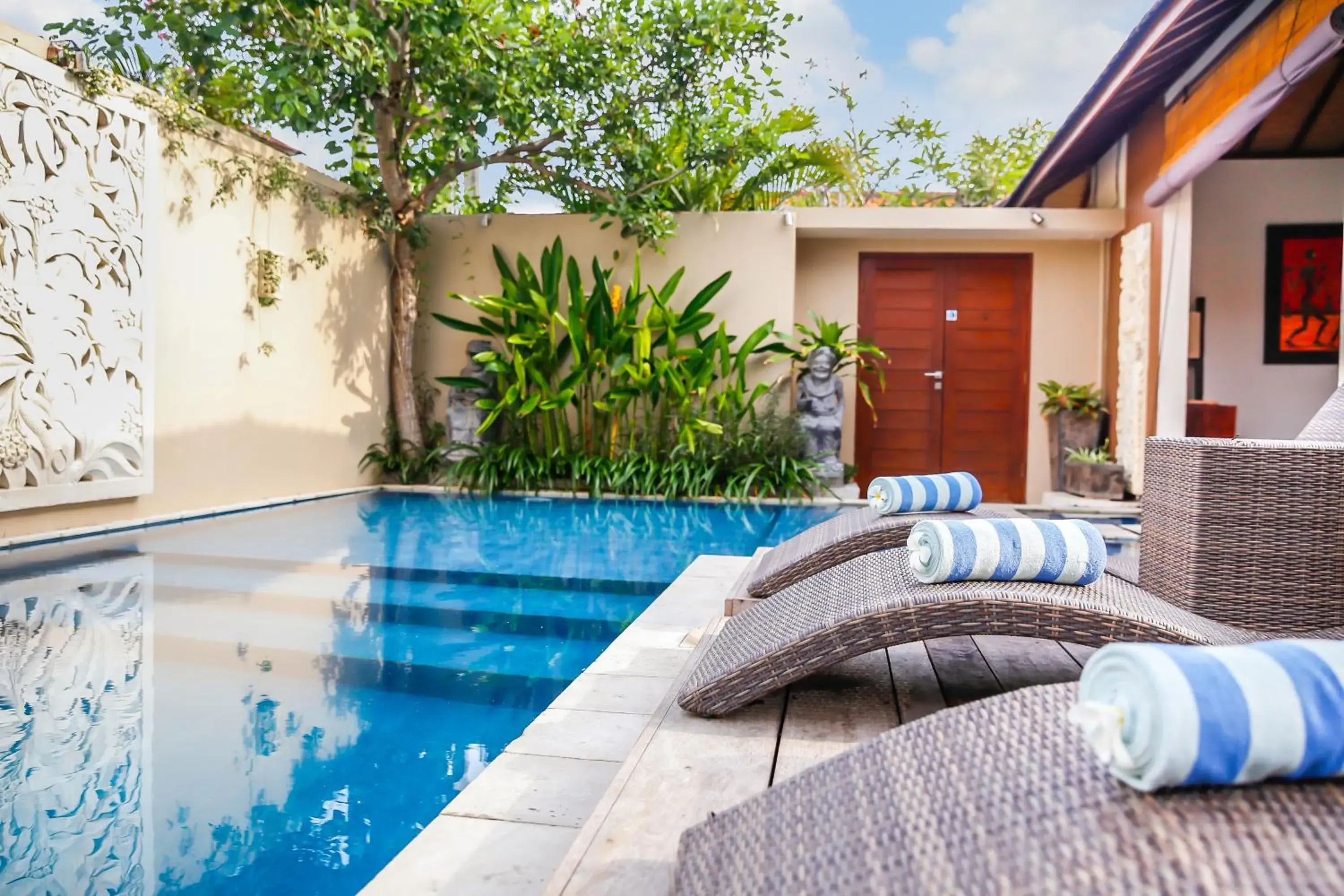 Patio, Swimming Pool in Samana Villas