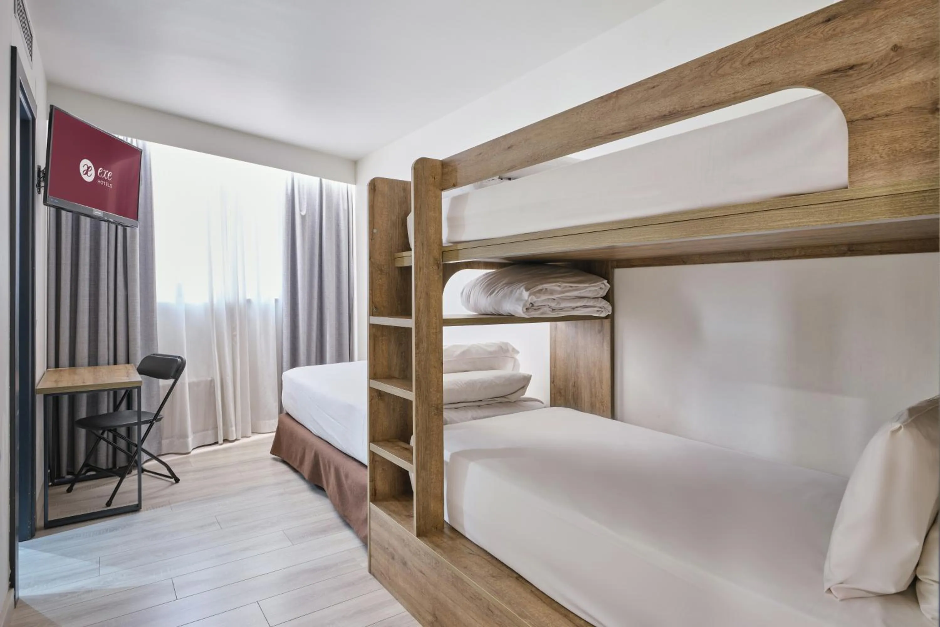 Bedroom, Bed in Exe Prisma