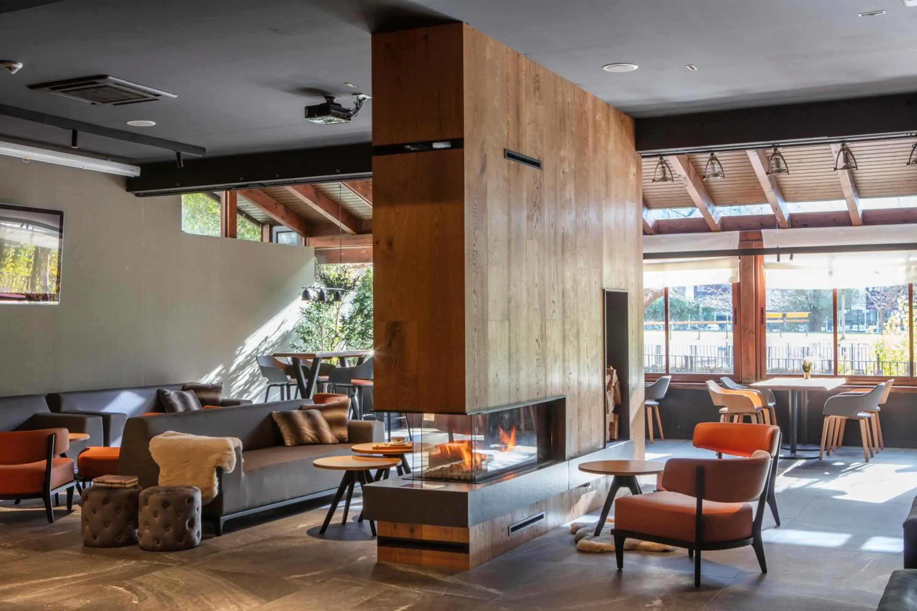 Lounge or bar in Acta Arthotel Lounge or bar in Acta Arthotel