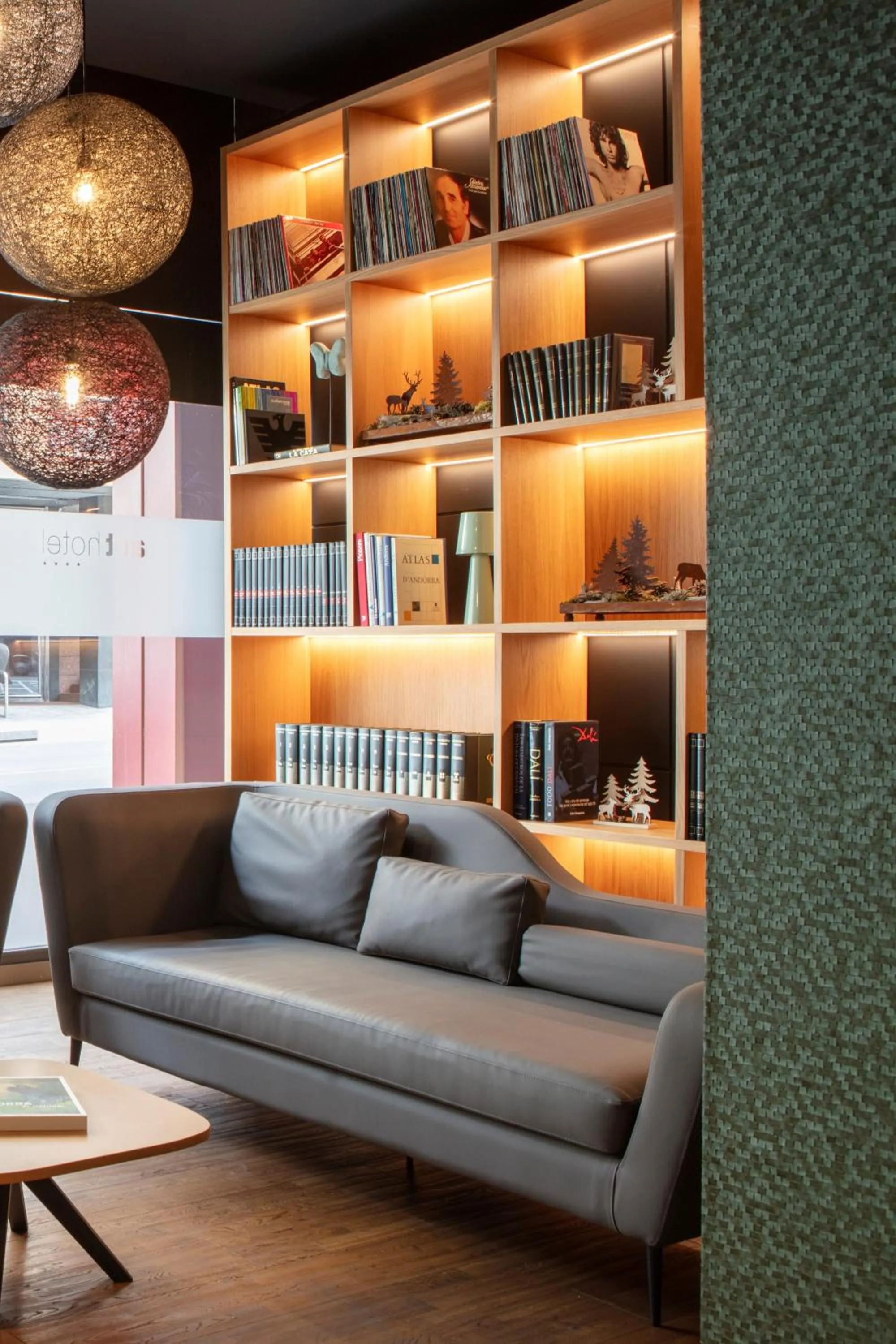 Library in Acta Arthotel