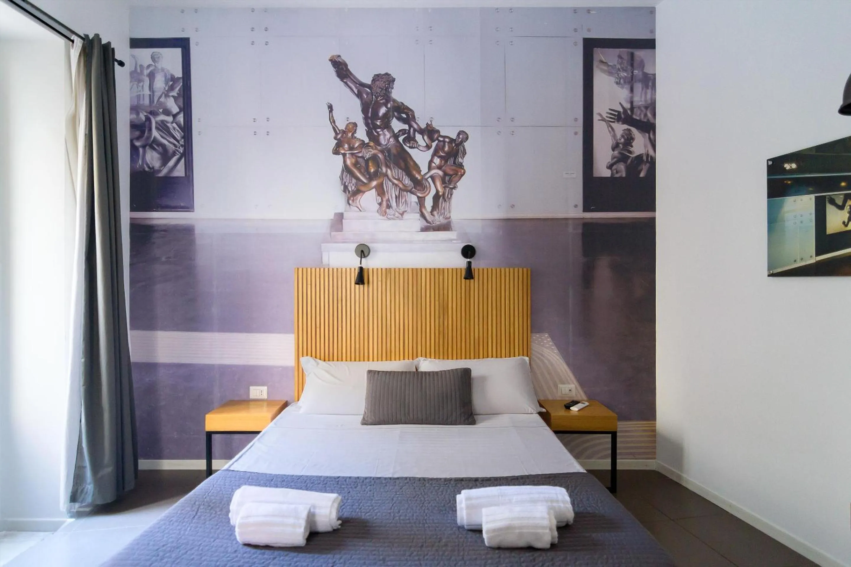 Photo of the whole room, Bed in Maison du La Metro