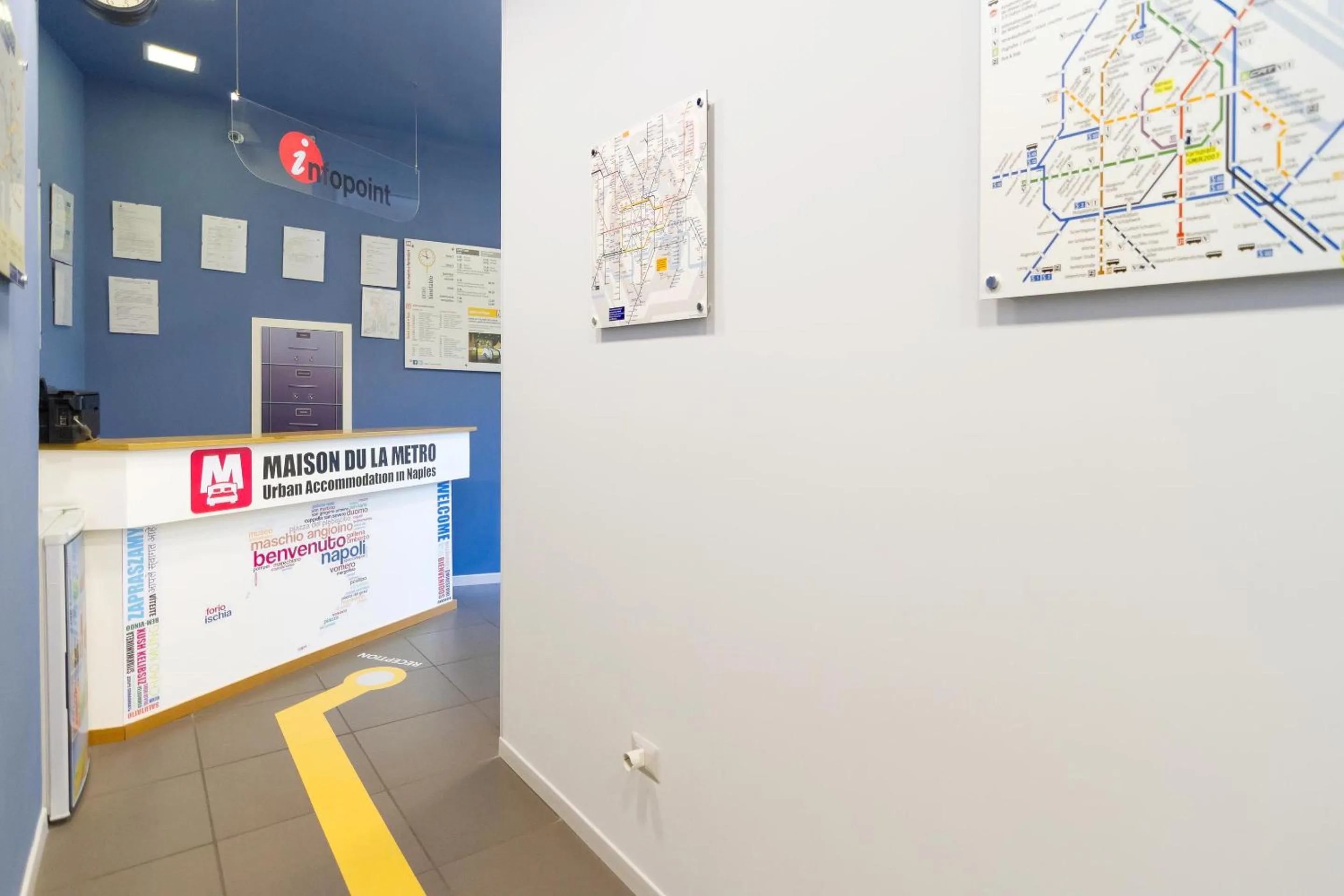 Lobby or reception in Maison du La Metro