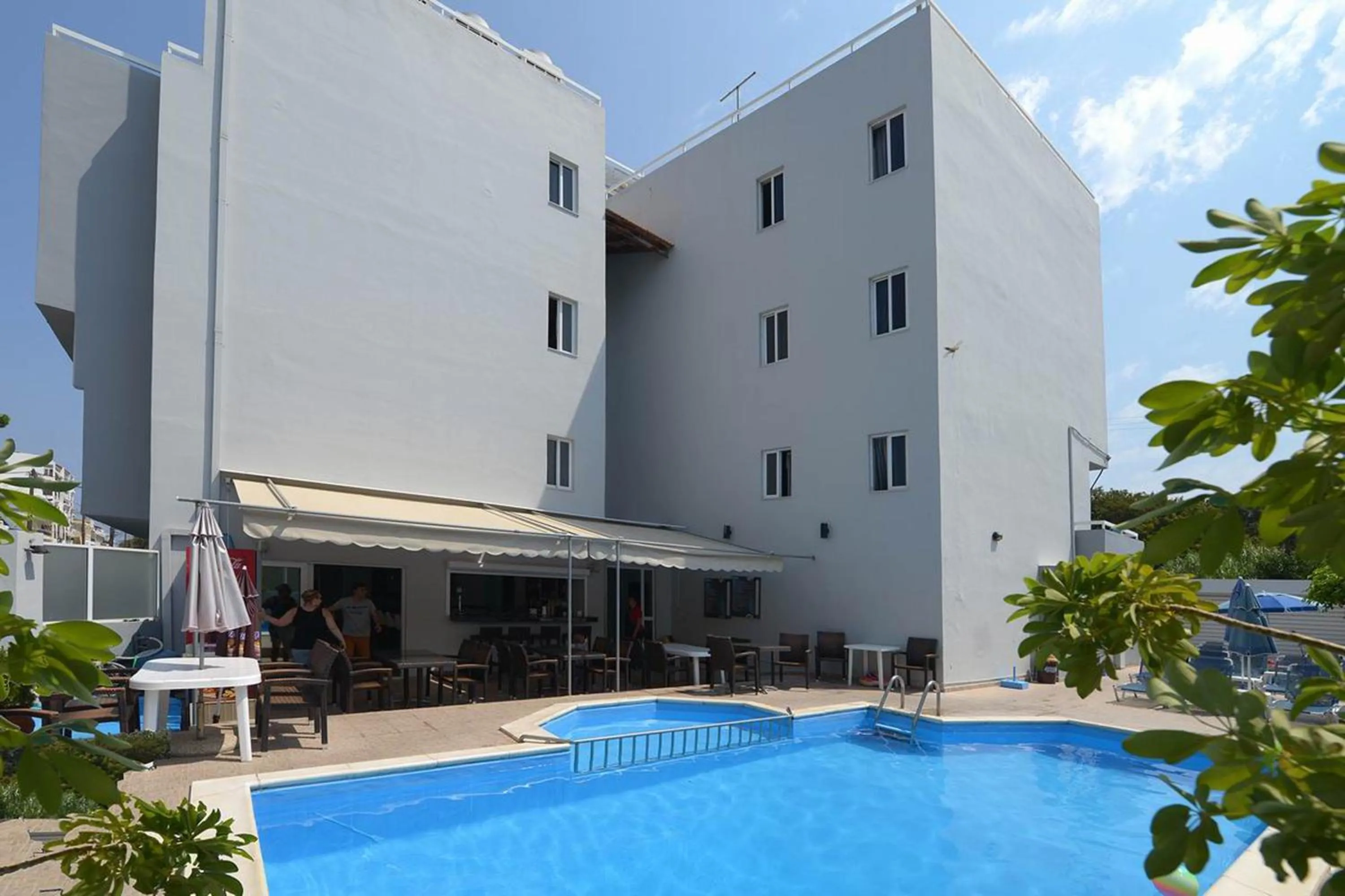 Swimming pool in Ialysos City Hotel