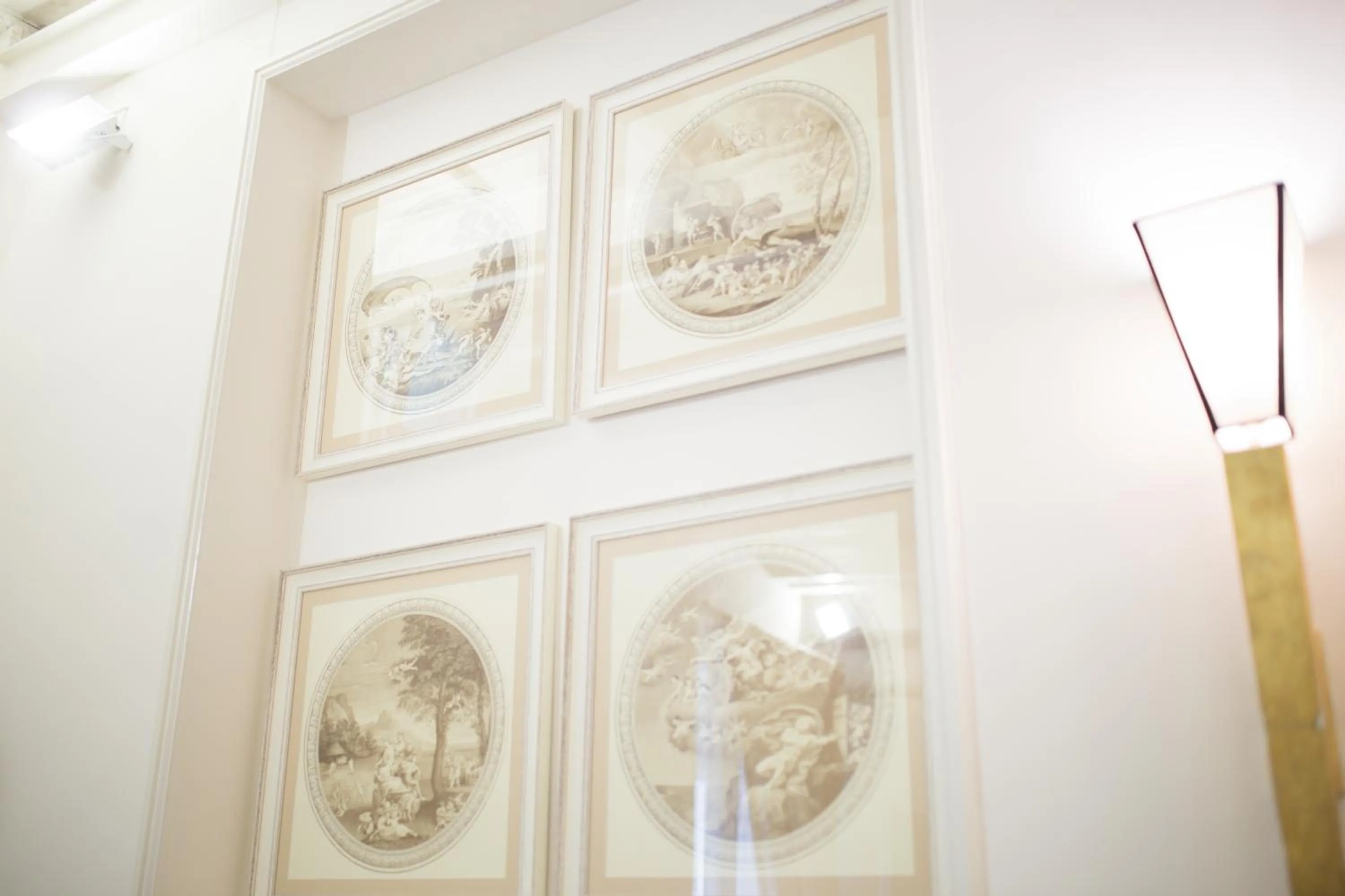 Photo of the whole room in StarHome Pantheon