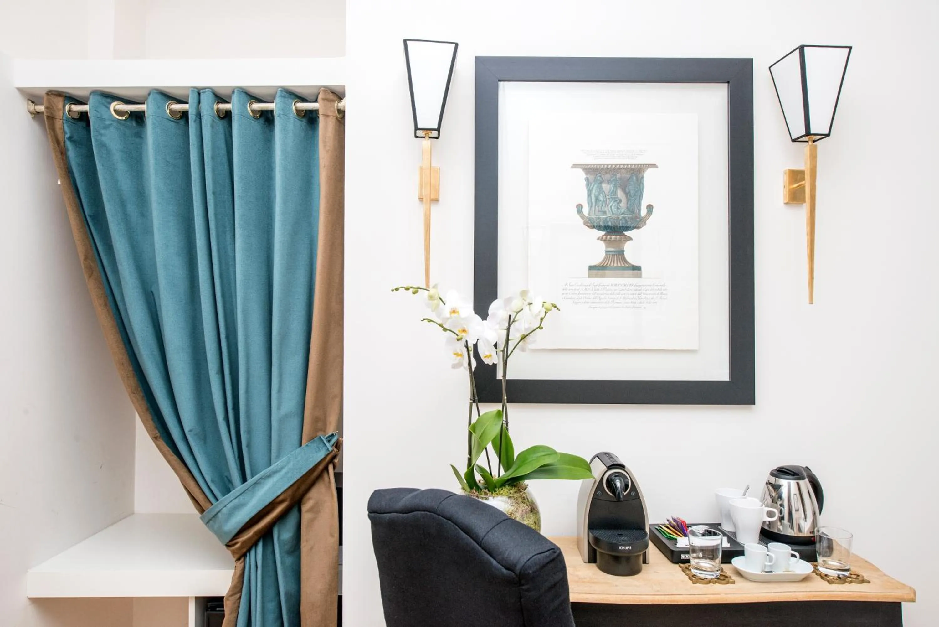 Coffee/tea facilities in StarHome Pantheon