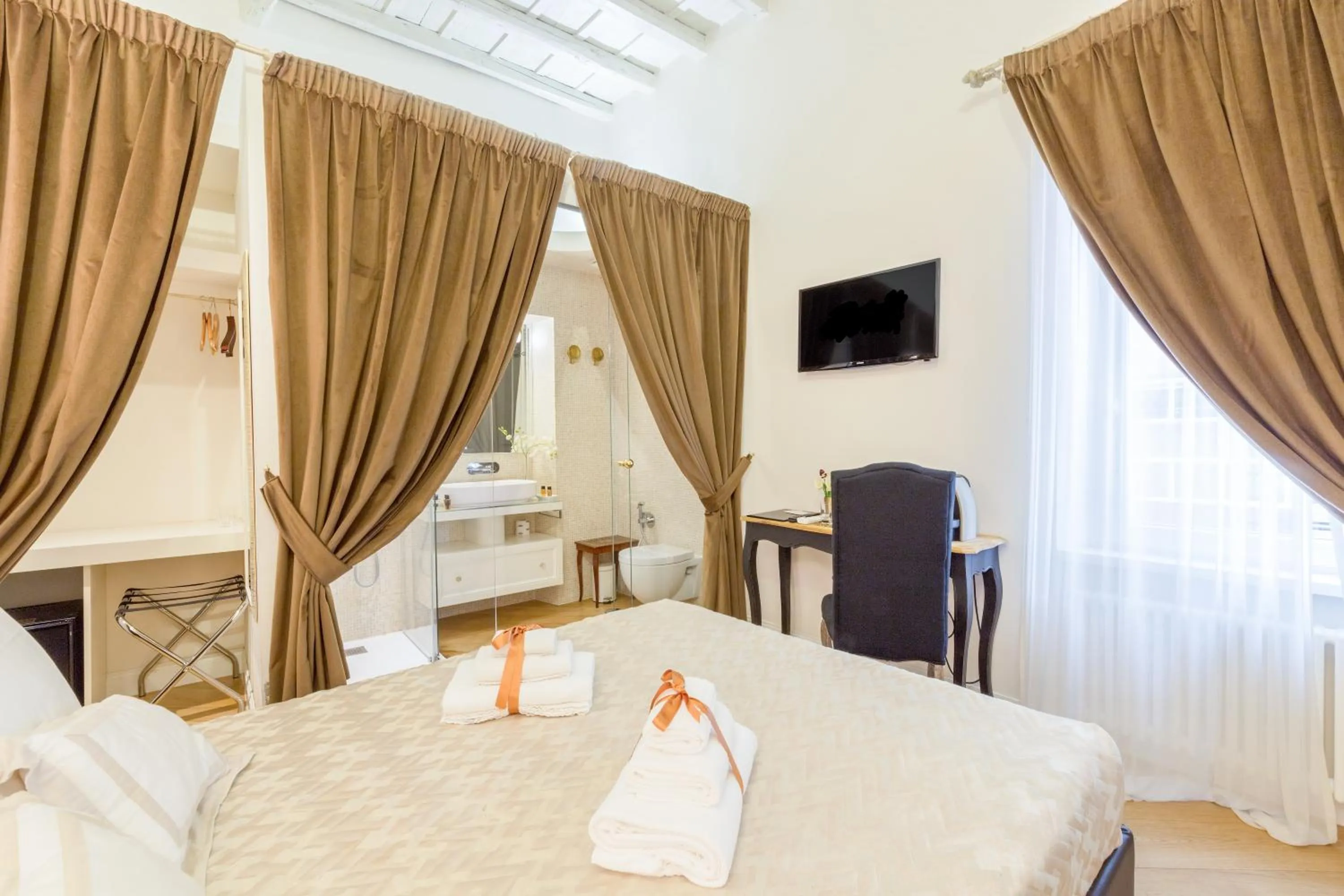 Bathroom, Bed in StarHome Pantheon