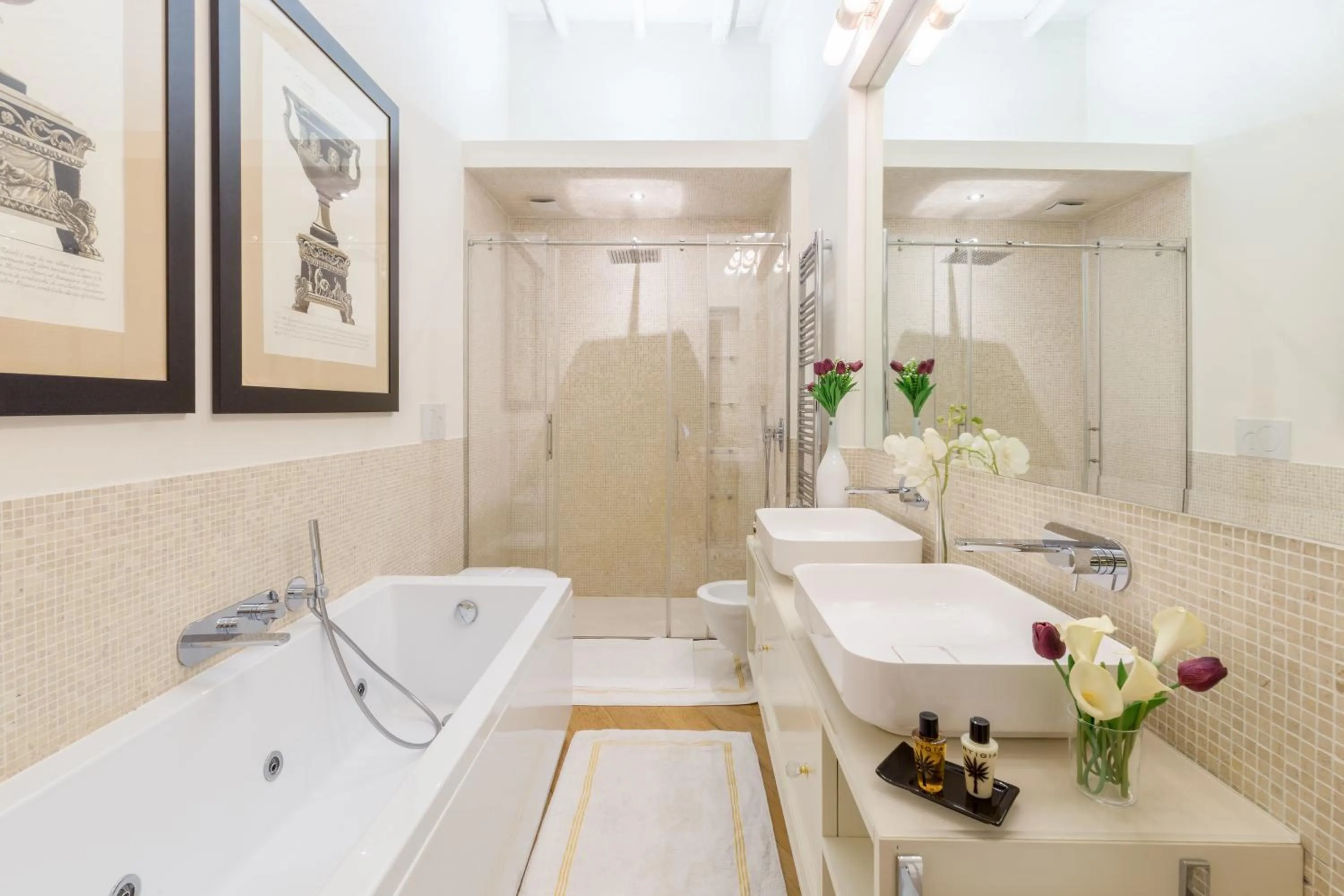 Hot Tub in StarHome Pantheon