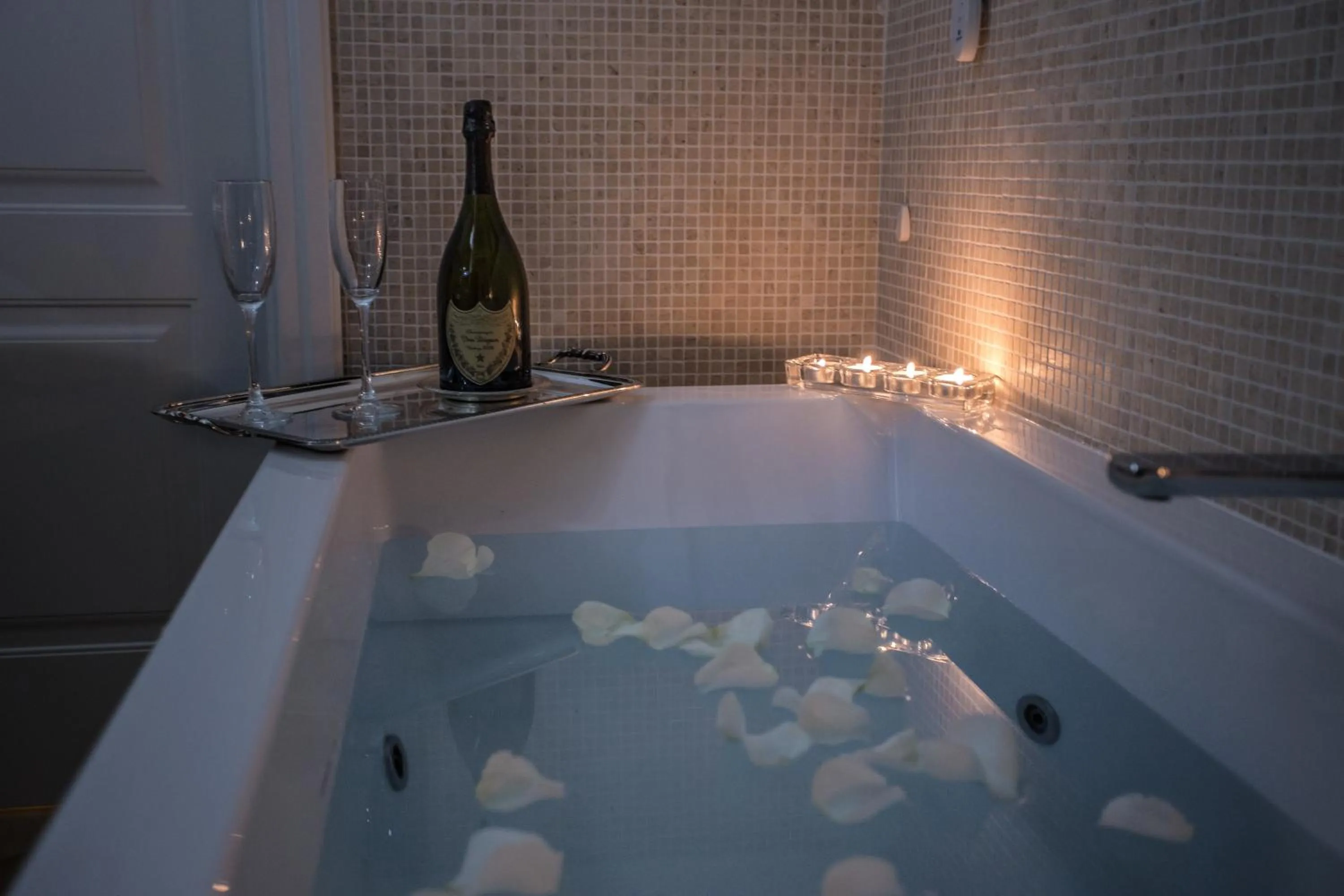 Hot Tub in StarHome Pantheon