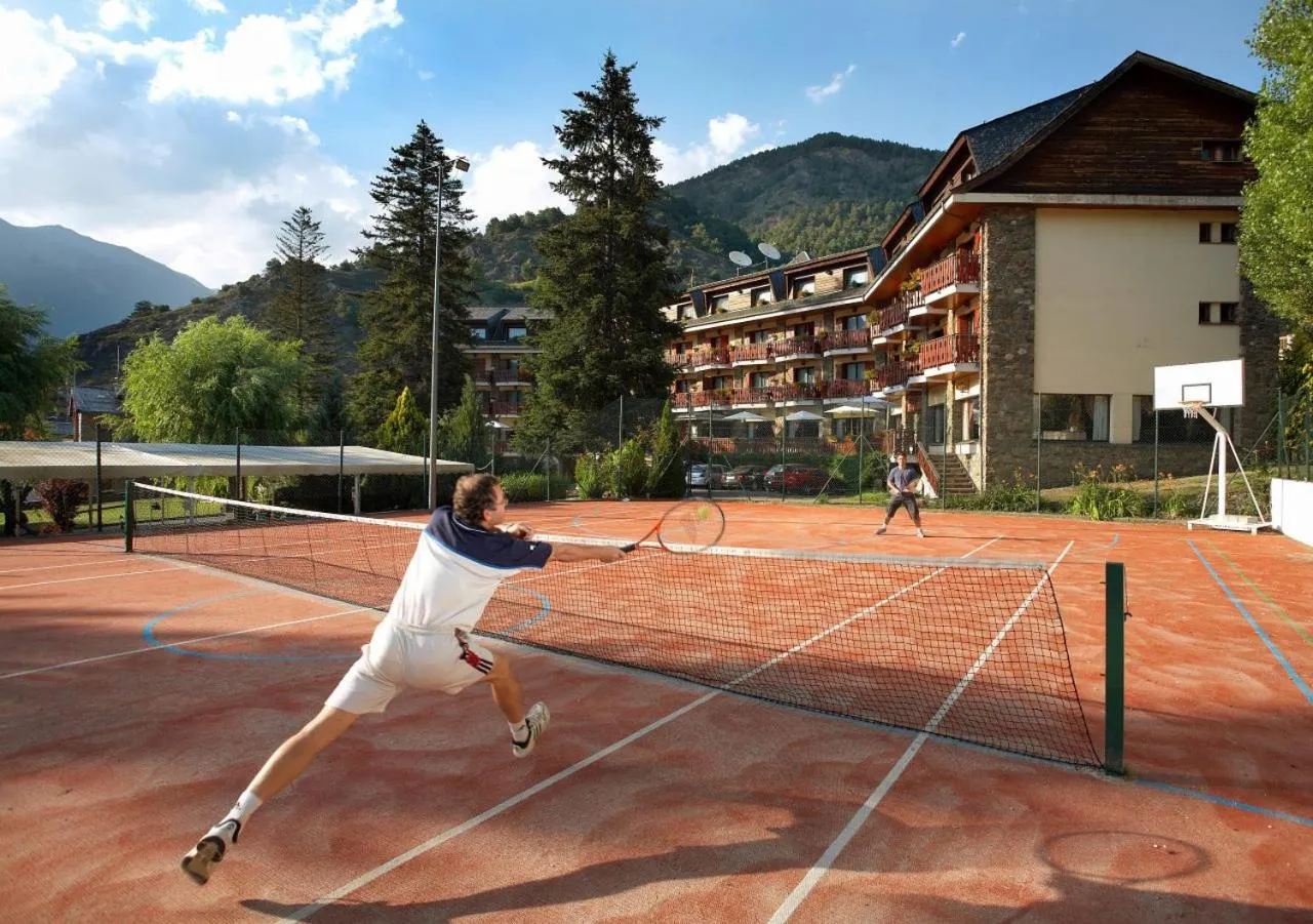Tennis court in Hotel Coma