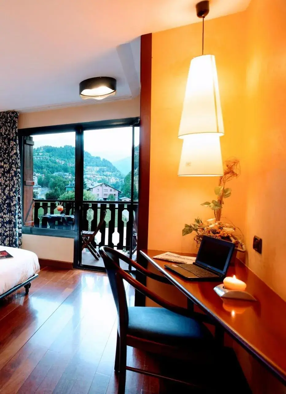 Photo of the whole room in Hotel Coma Photo of the whole room in Hotel Coma