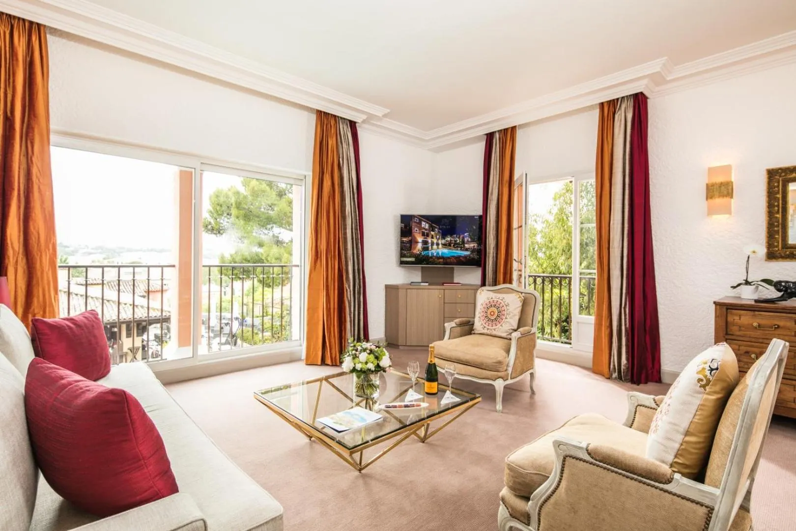 Living room in Hotel Byblos Saint-Tropez