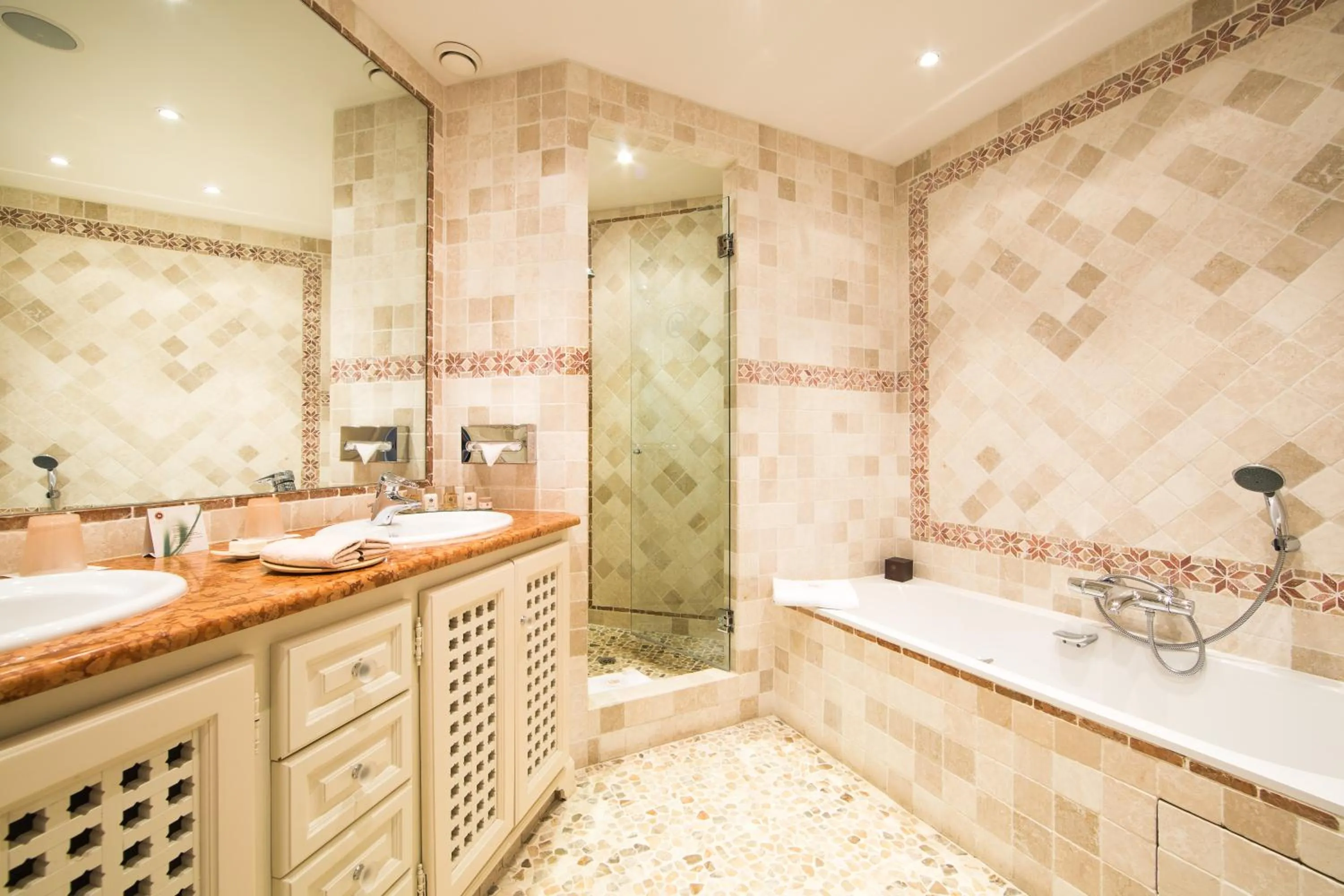Bathroom in Hotel Byblos Saint-Tropez