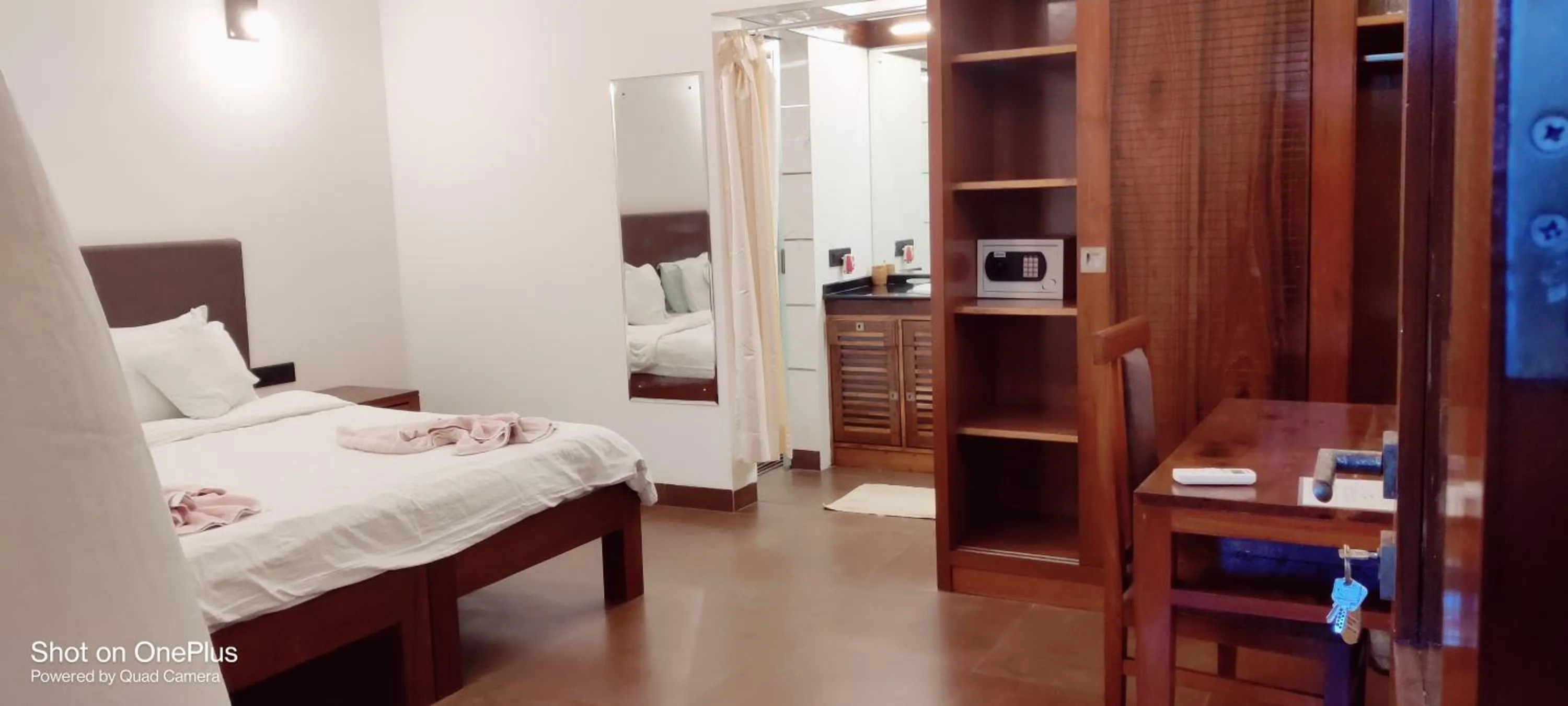 Photo of the whole room, Bed in Dunhill Beach Resort