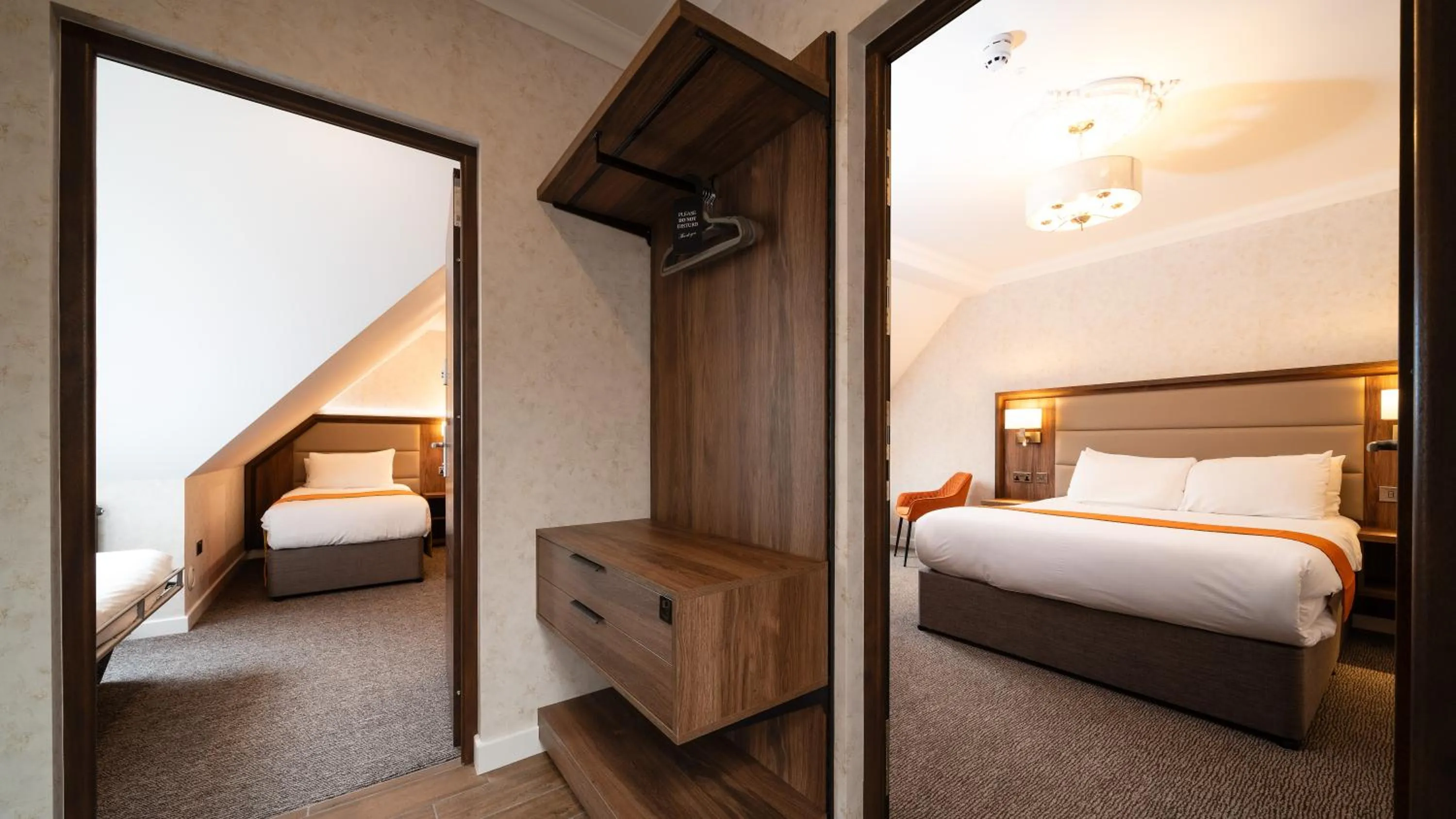 wardrobe, Bed in Westlands of Pitlochry