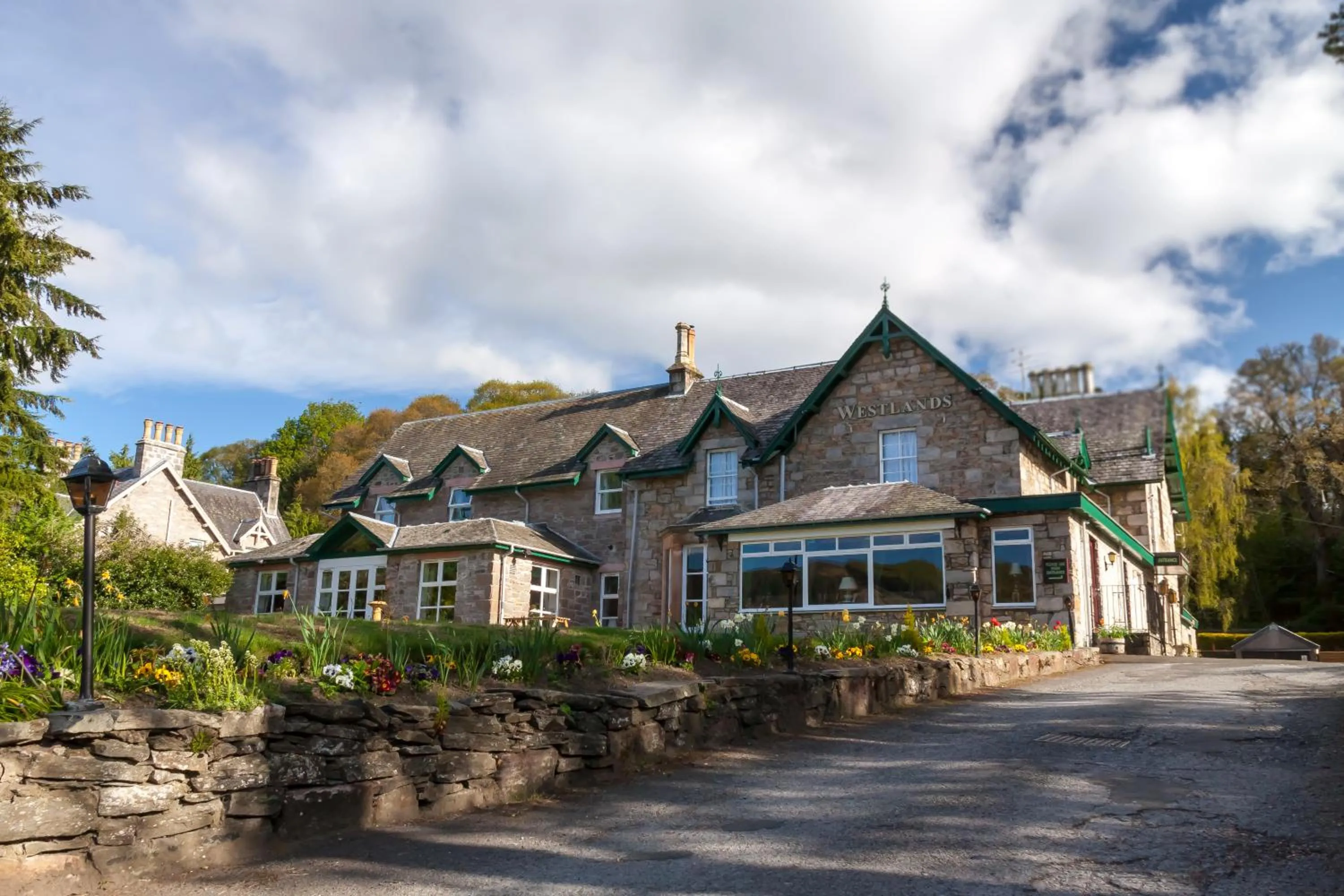 Property building in Westlands of Pitlochry