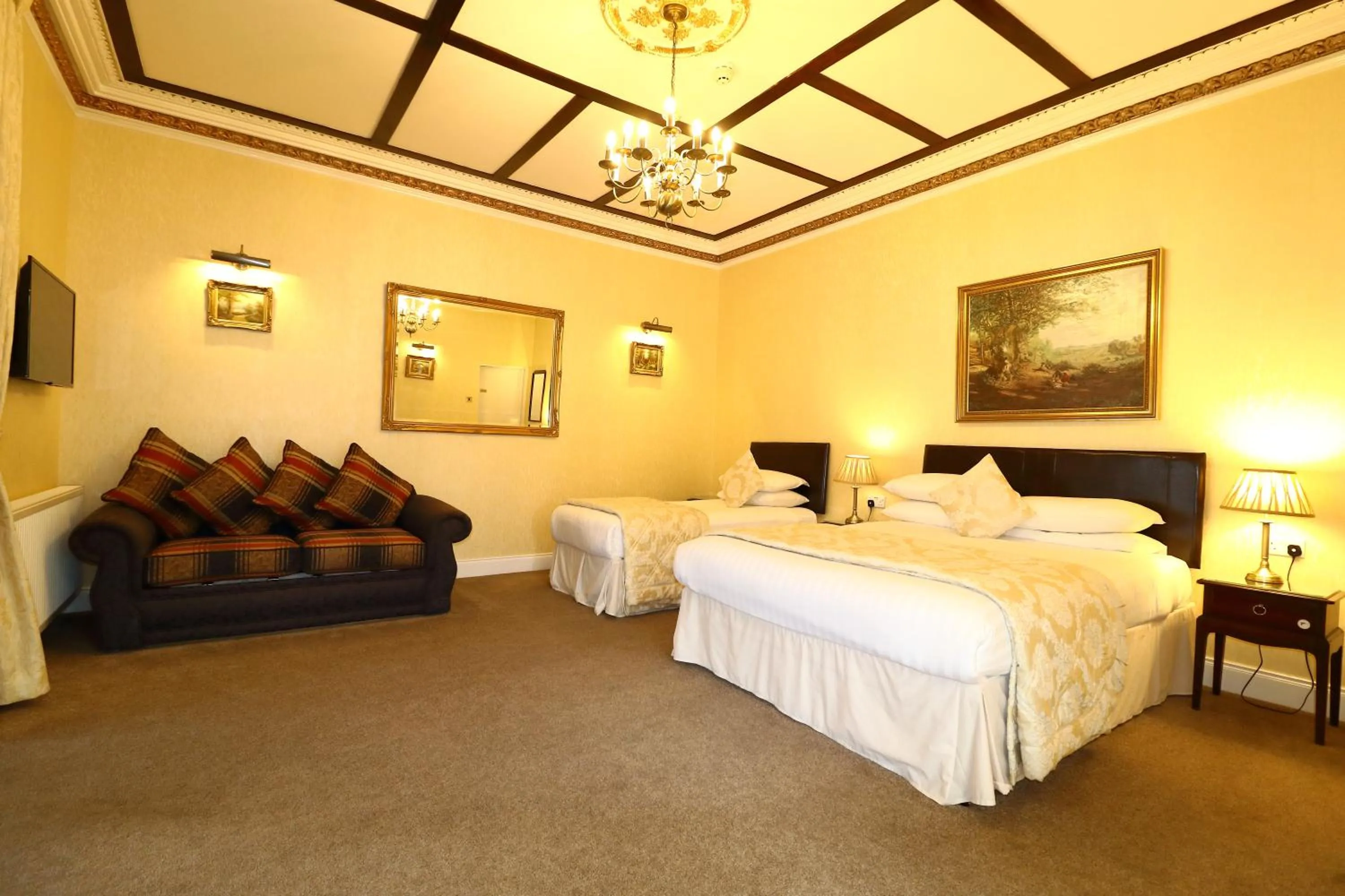 Photo of the whole room, Bed in Westlands of Pitlochry
