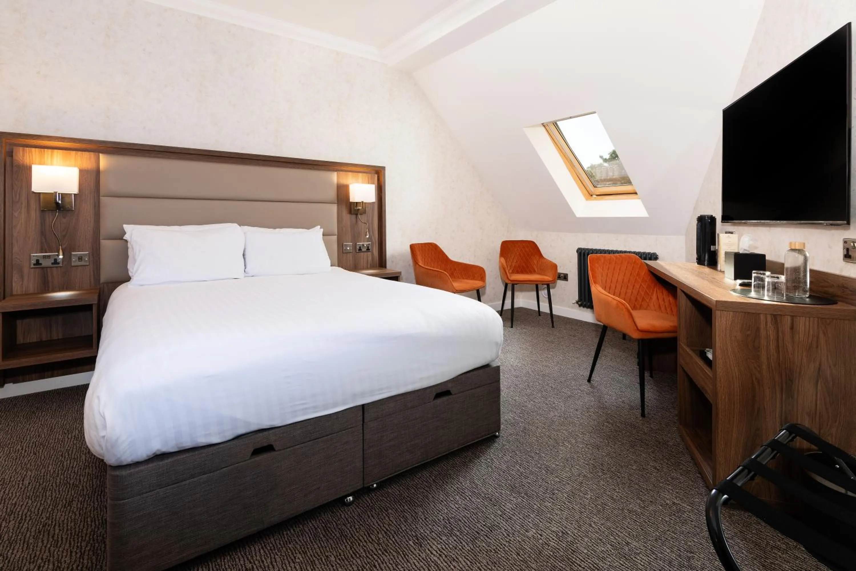 Bedroom, Bed in Westlands of Pitlochry