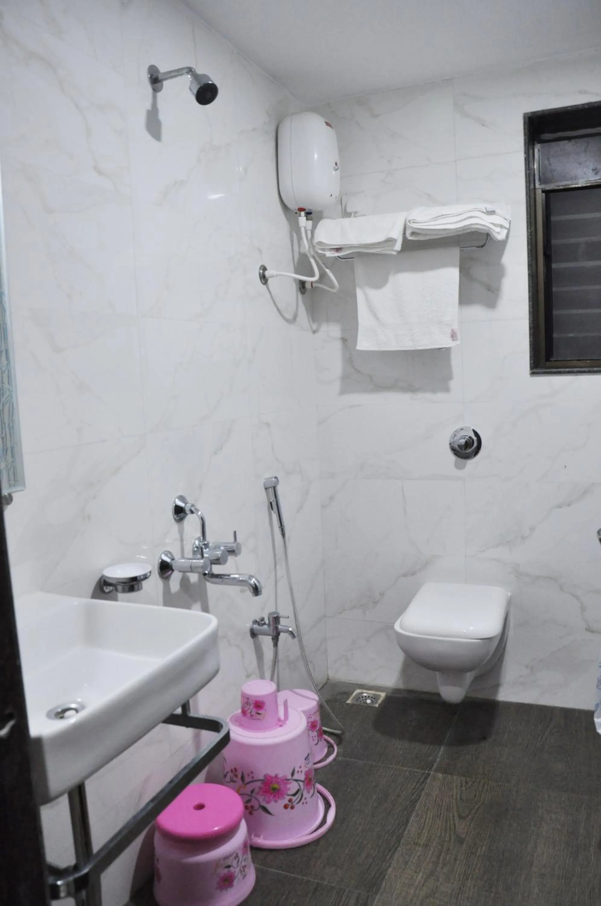 Bathroom in Hotel Sai Shubham