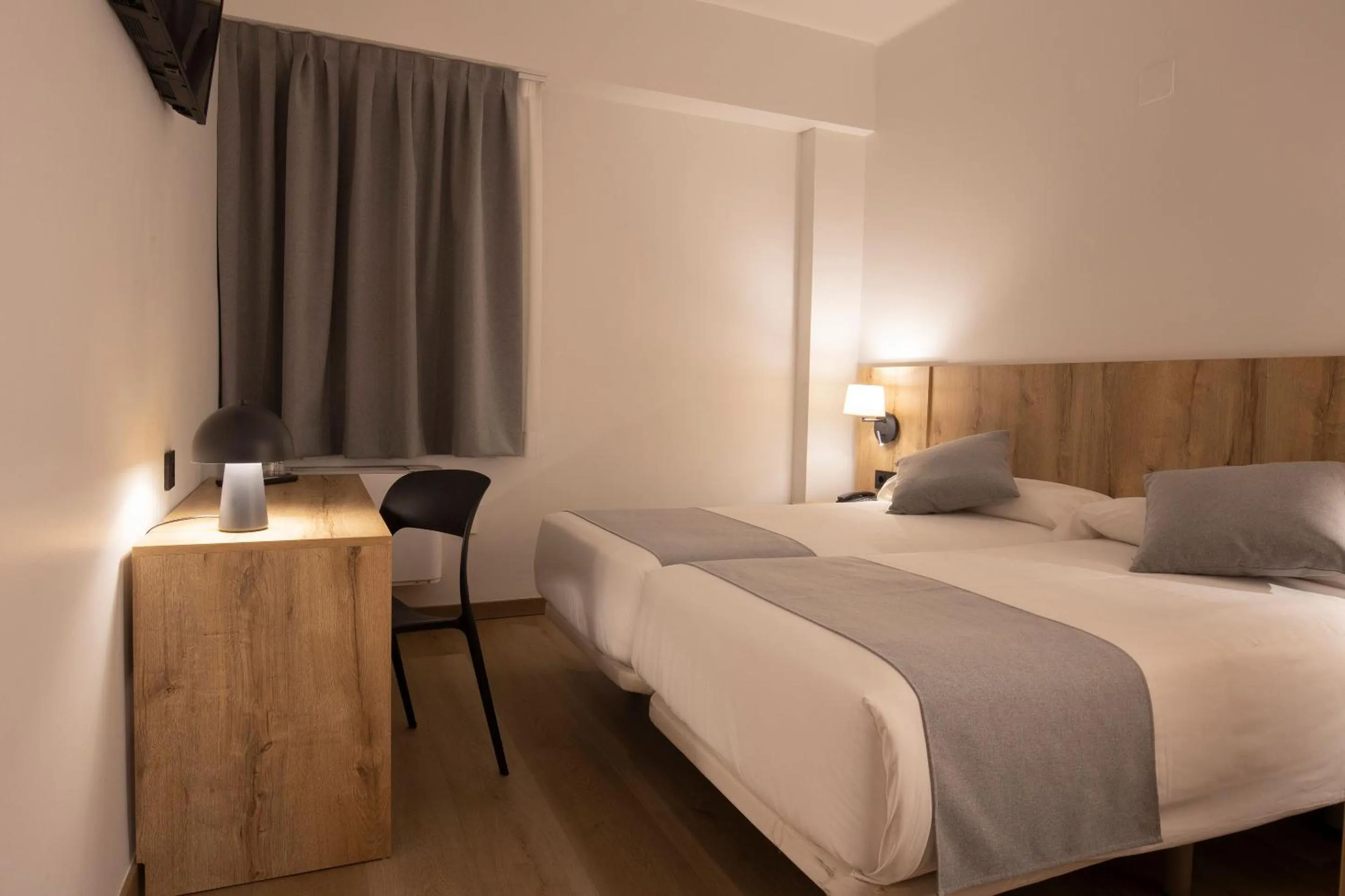 Bedroom, Bed in Hotel Cervol by Nexta