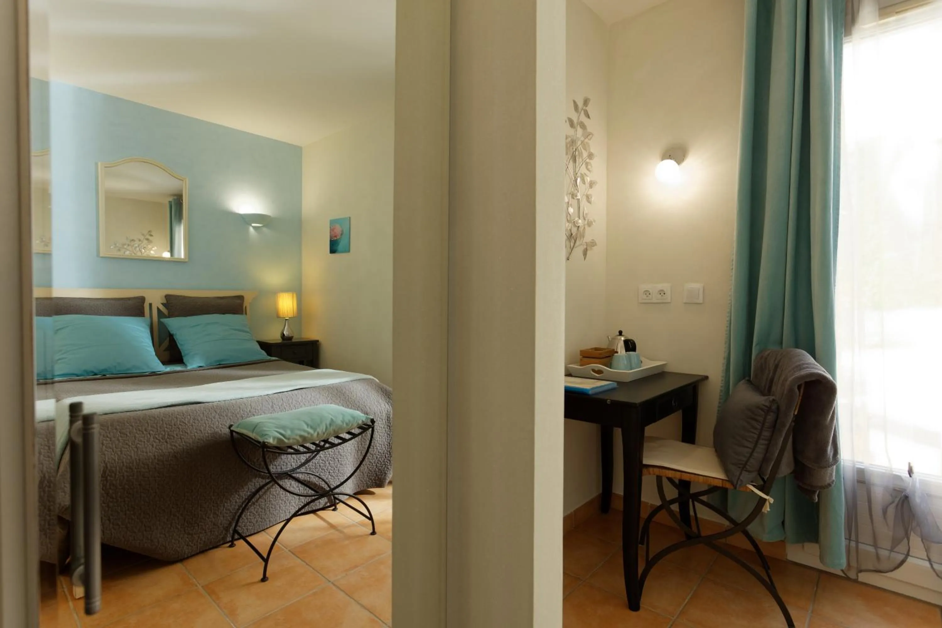 Property building, Bed in Villa des Cammaous