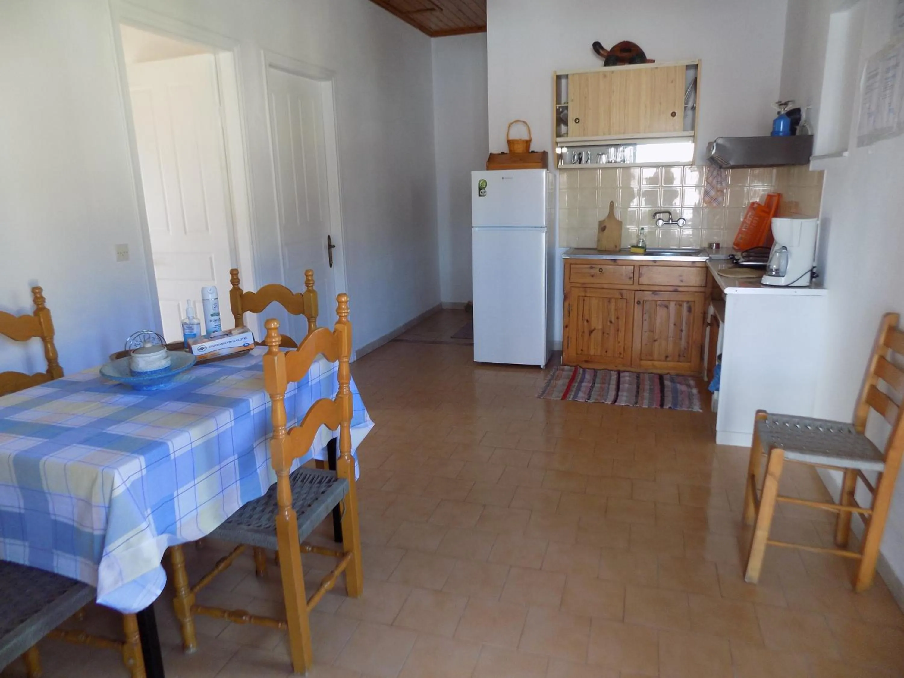 Kitchen or kitchenette in Apartments Elli - Nikos