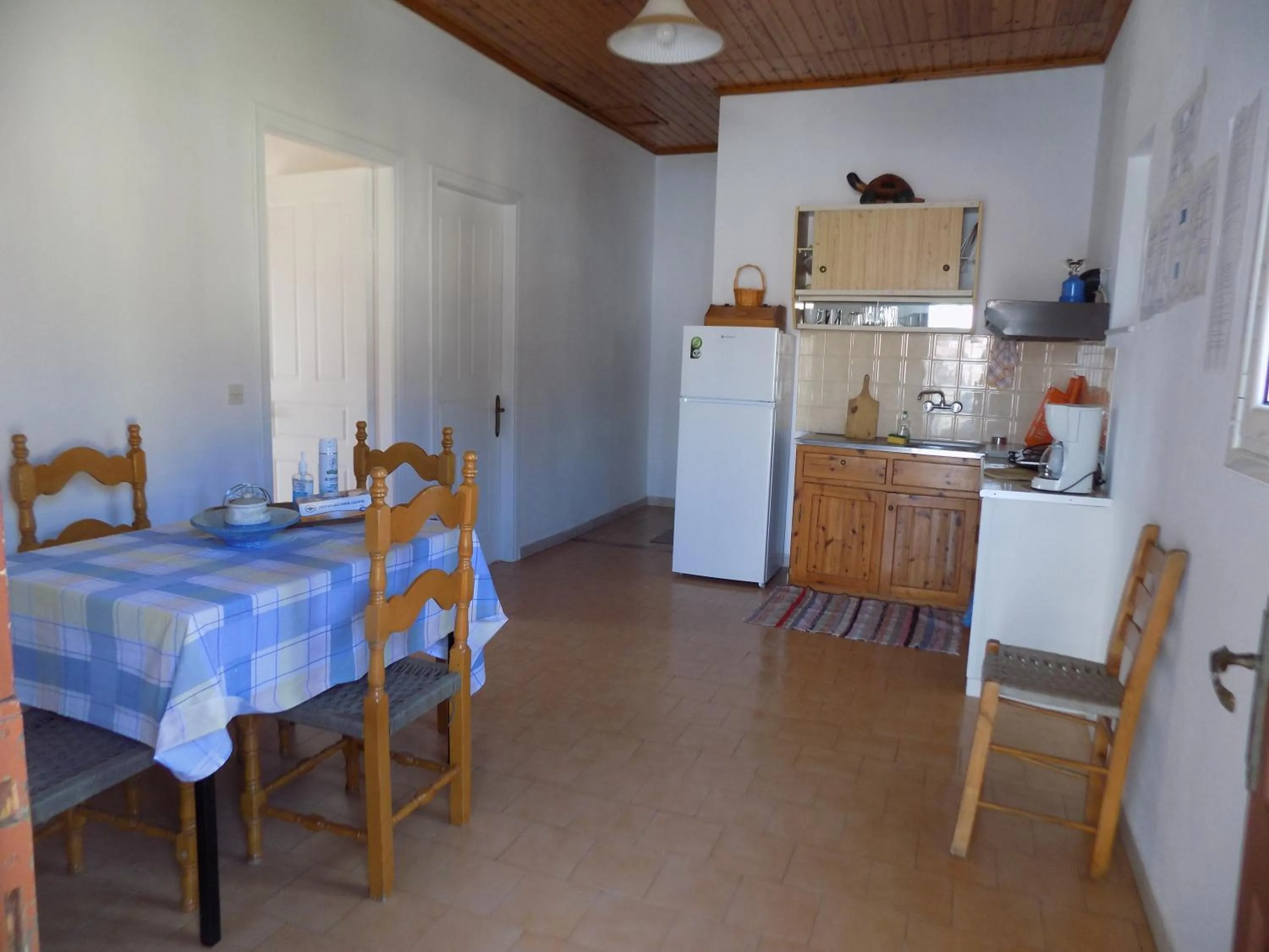 Kitchen or kitchenette in Apartments Elli - Nikos