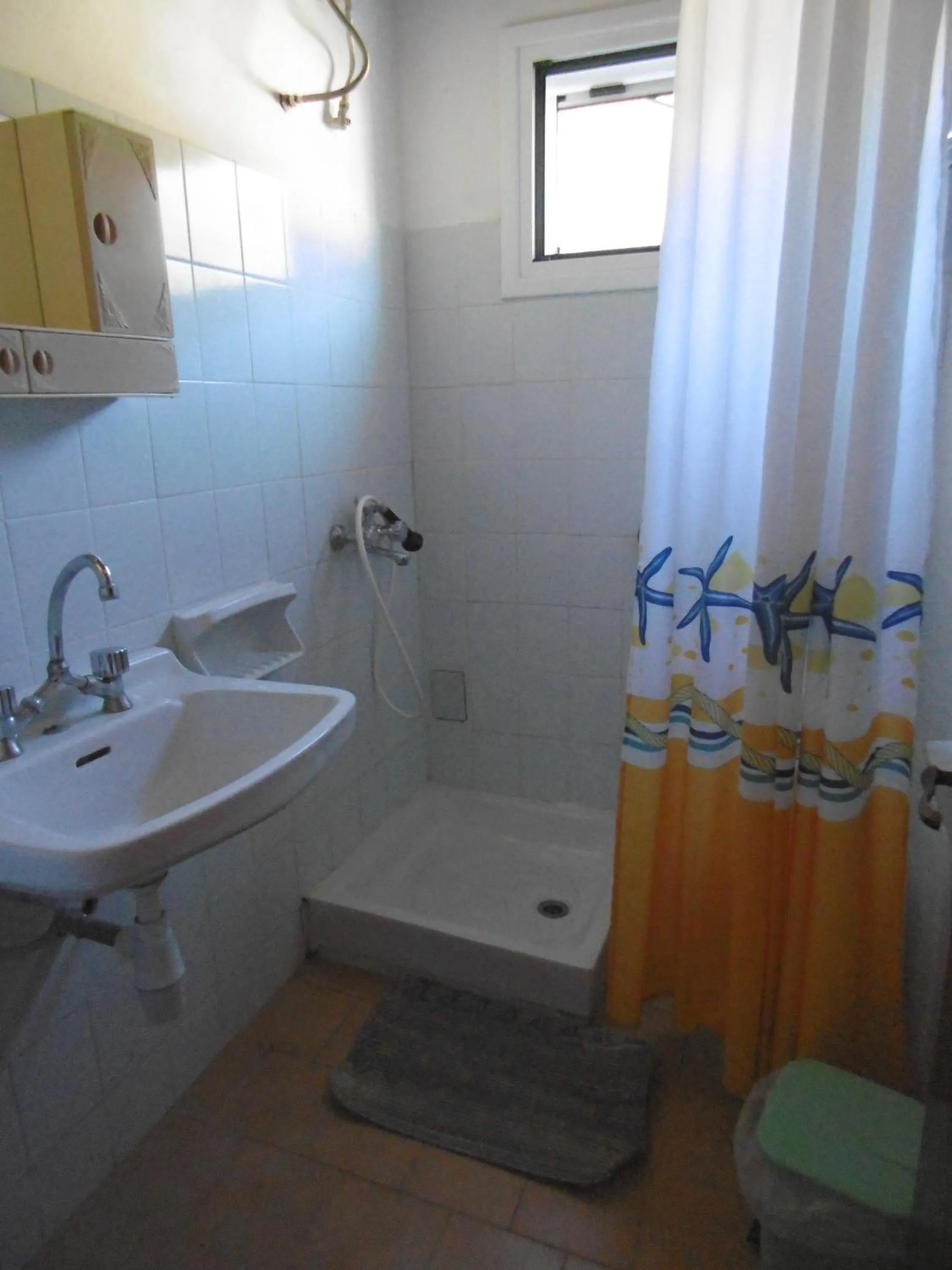 Toilet in Apartments Elli - Nikos