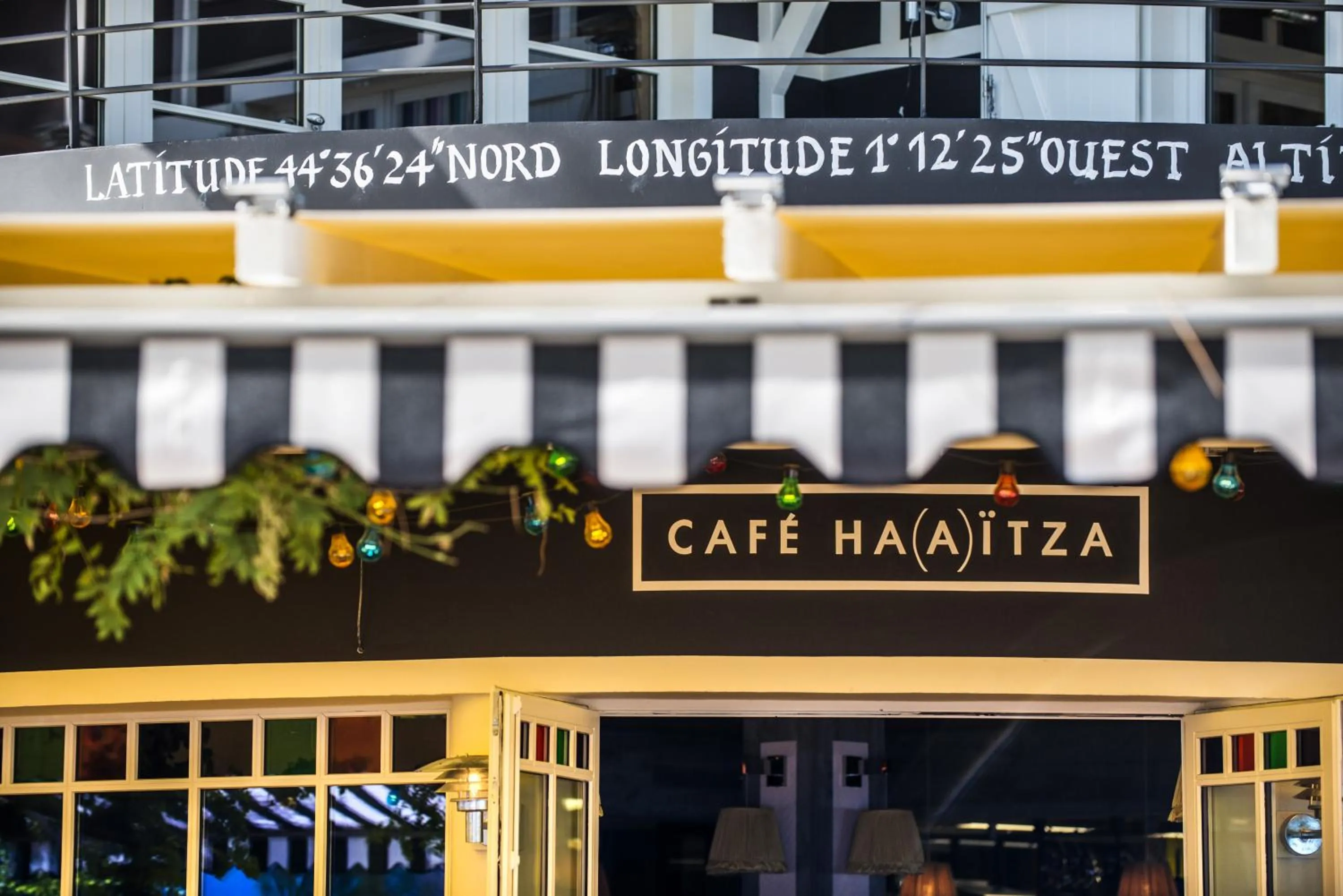 Restaurant/places to eat in Ha(a)ïtza