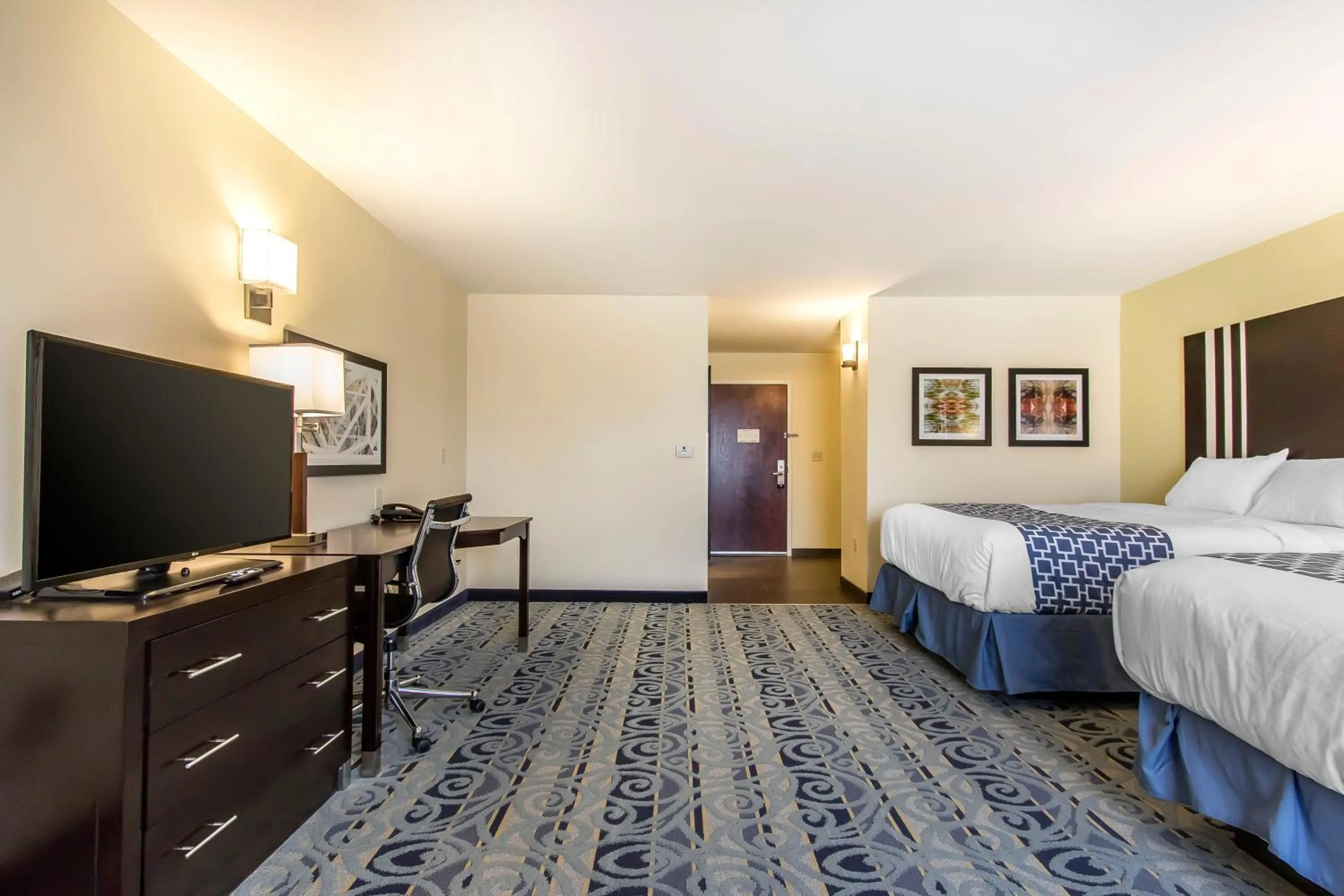 Bedroom, Bed in Suburban Studios Donaldsonville - Gonzales