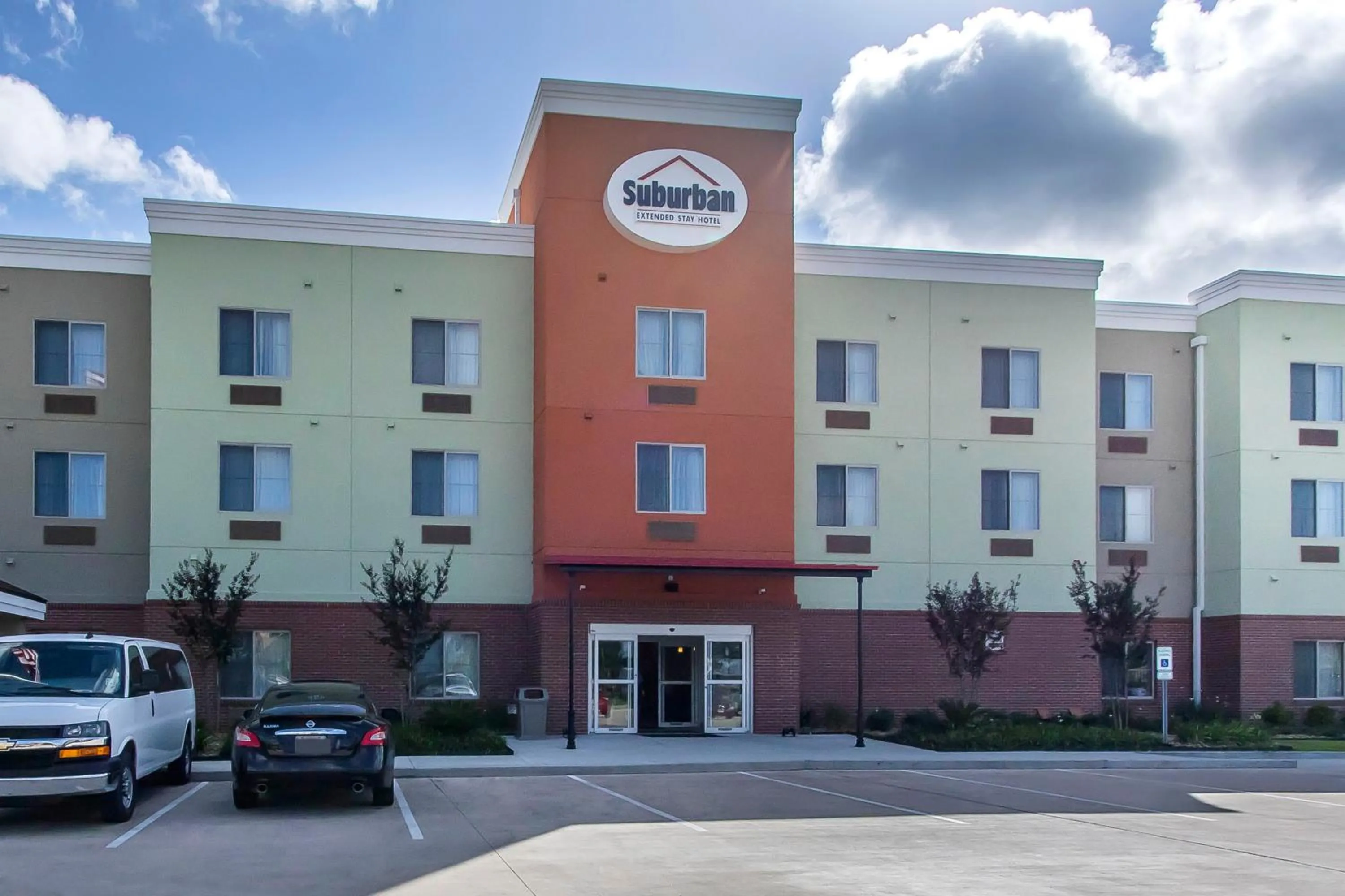 Facade/entrance in Suburban Studios Donaldsonville - Gonzales