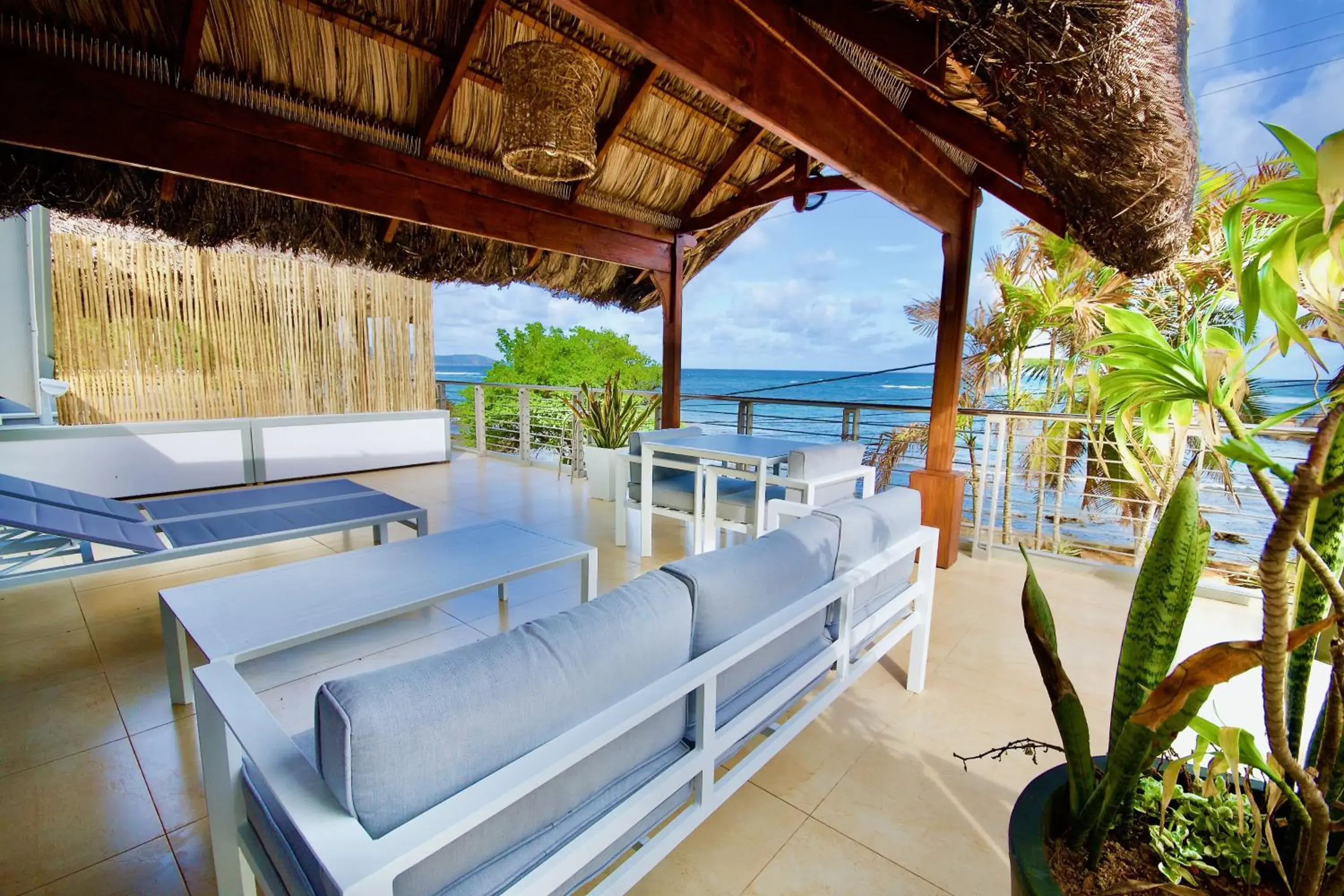 King Suite with Sea View in La Petite Maison and Sea Splash King Suite with Sea View in La Petite Maison and Sea Splash