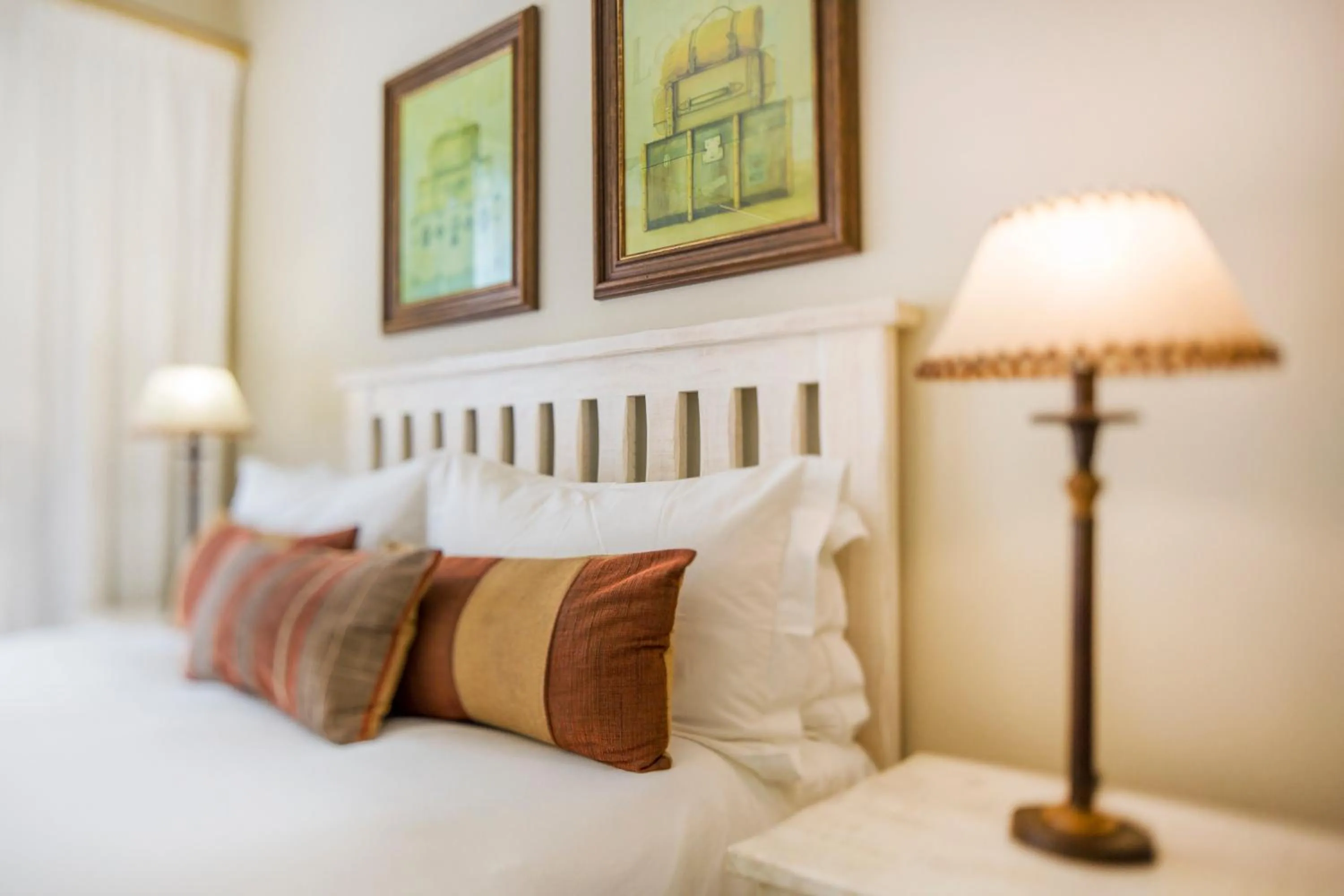 Bed in Kingfisher GuestHouse