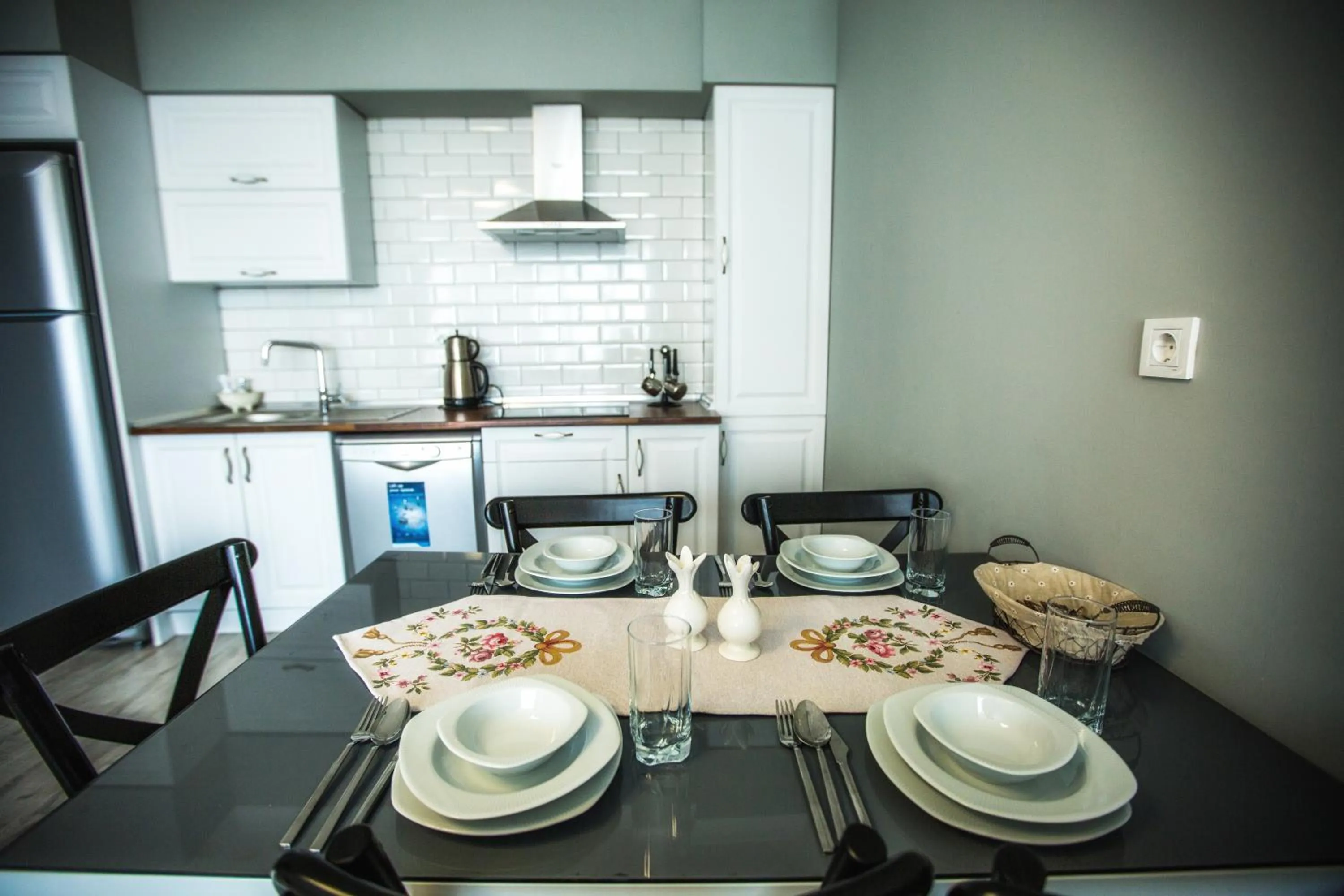 kitchen in Doa Suite Hotel