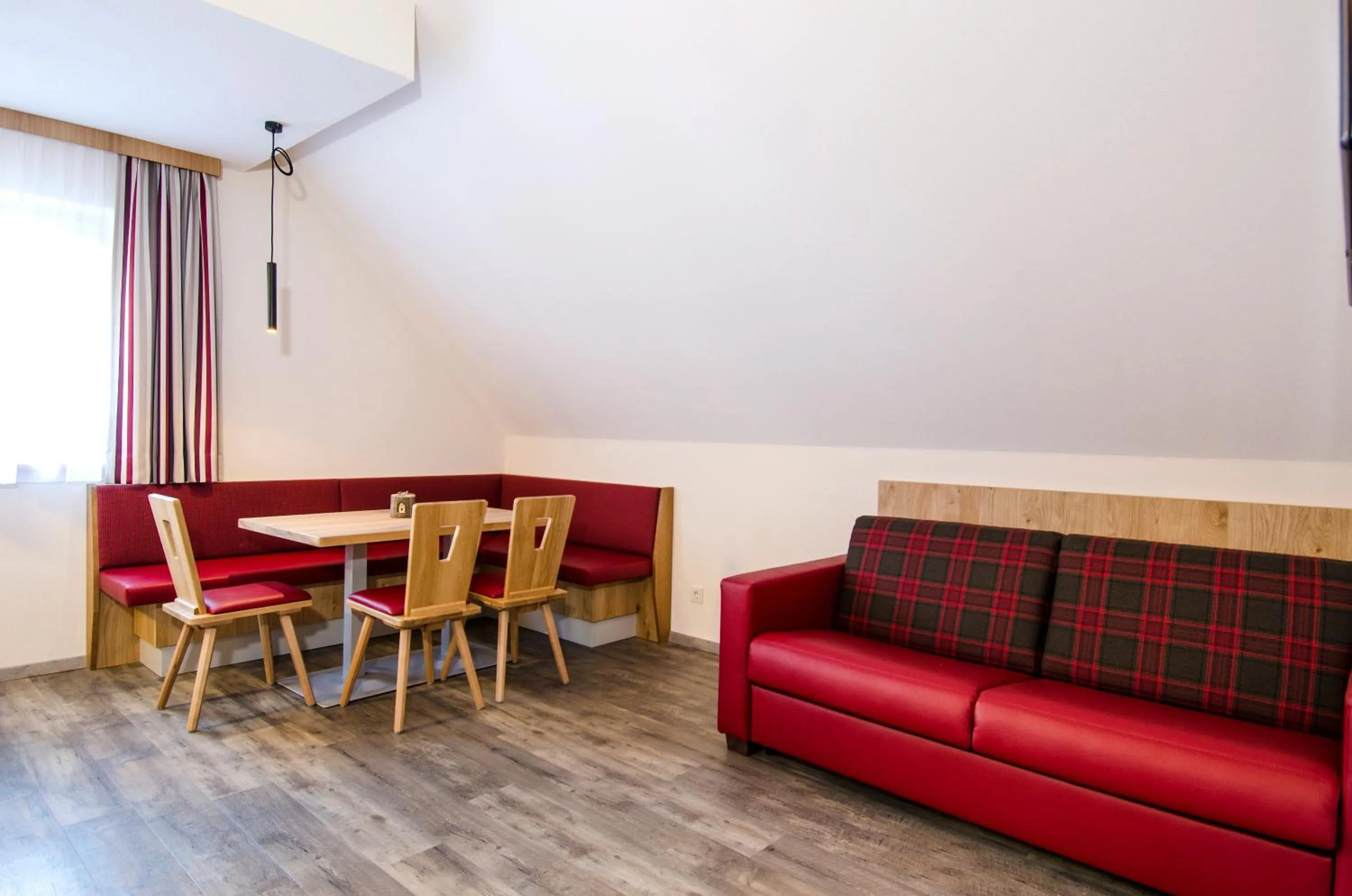 Dining area in Apart Forum