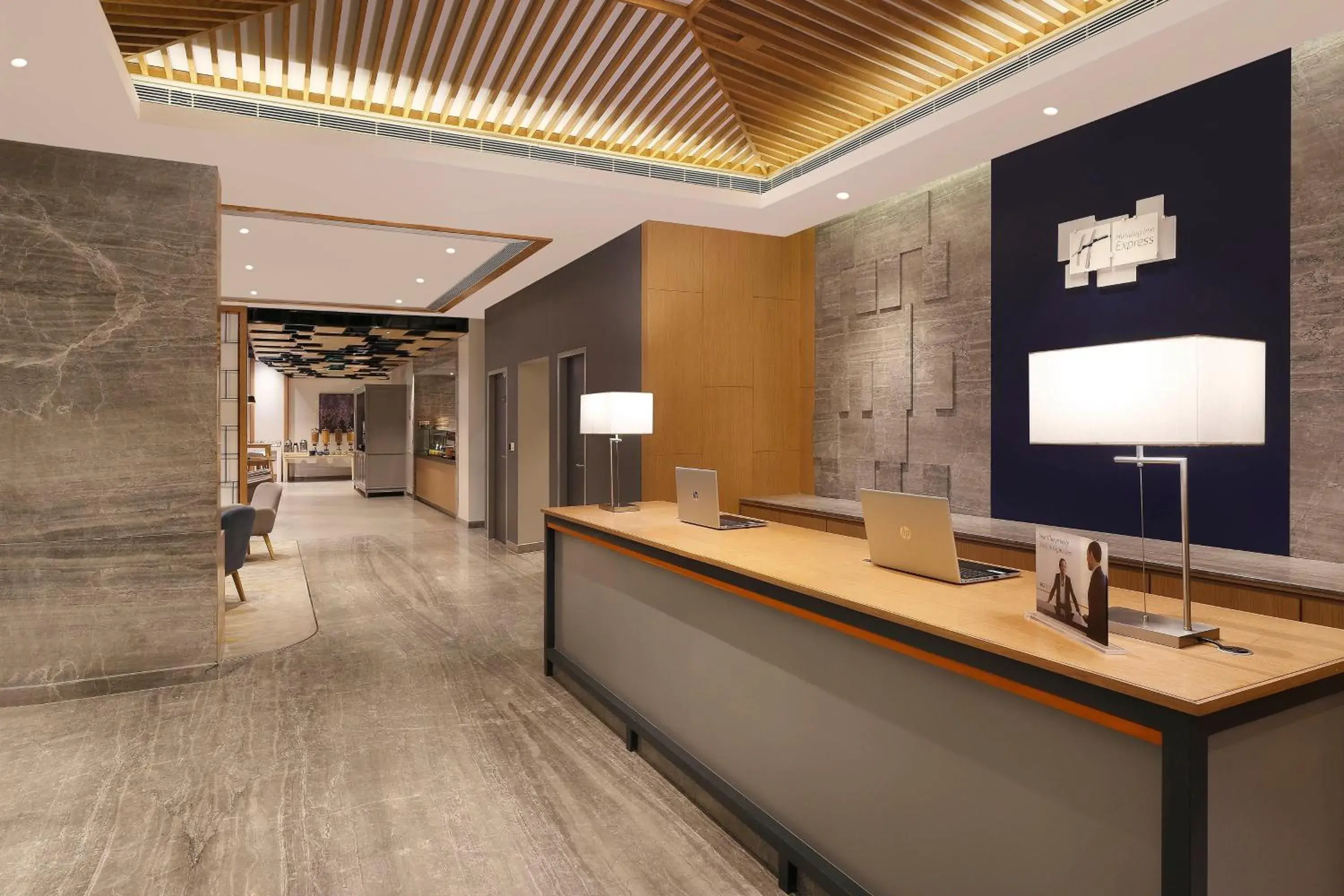 Property building in Holiday Inn Express Chennai OMR Thoraipakkam by IHG Property building in Holiday Inn Express Chennai OMR Thoraipakkam by IHG