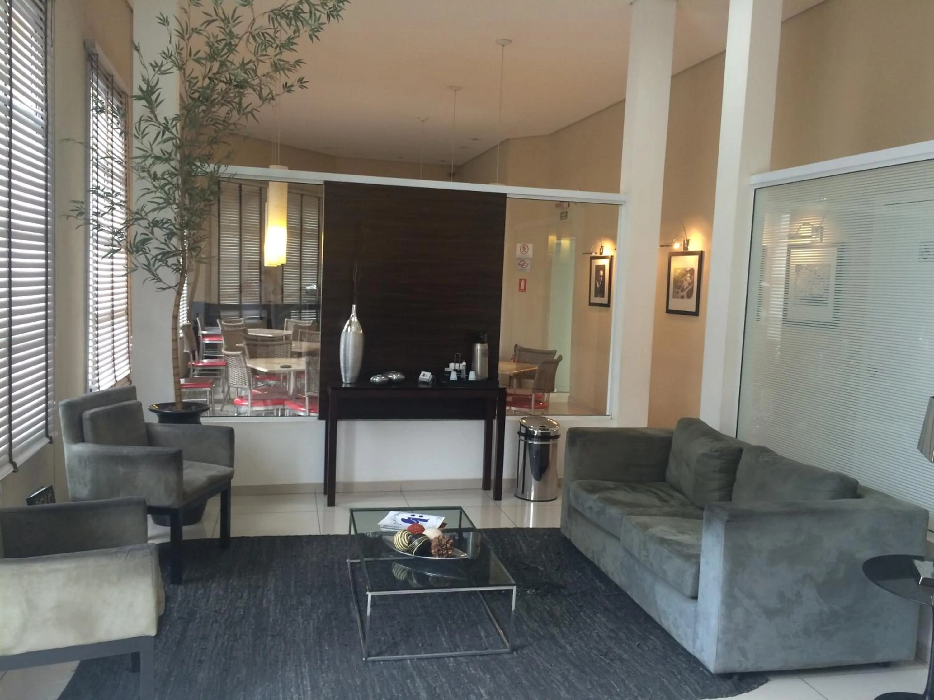 Lobby or reception in Hotel Castro Mendes