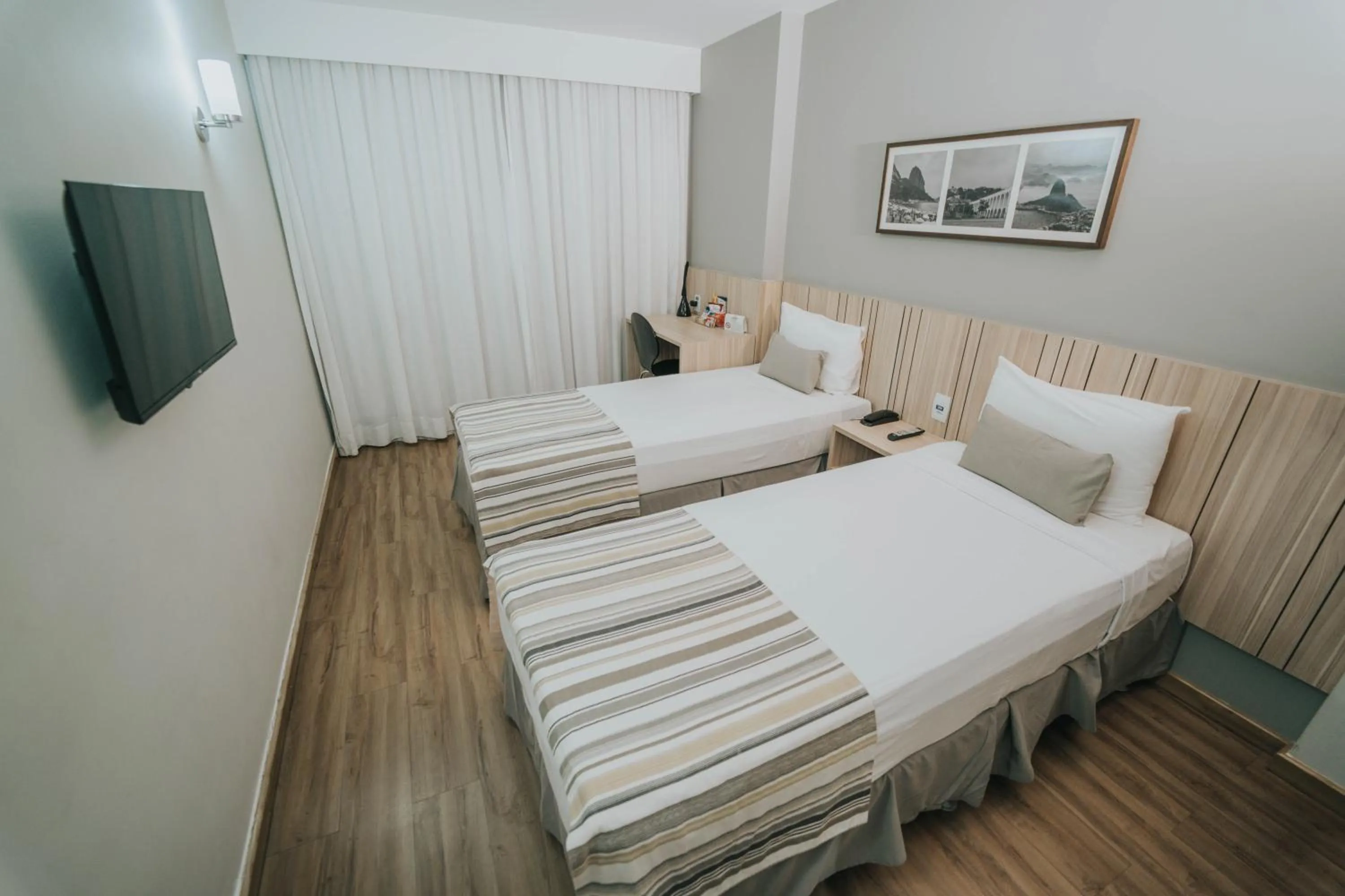 Bedroom, Bed in Days Inn by Wyndham Rio de Janeiro Lapa