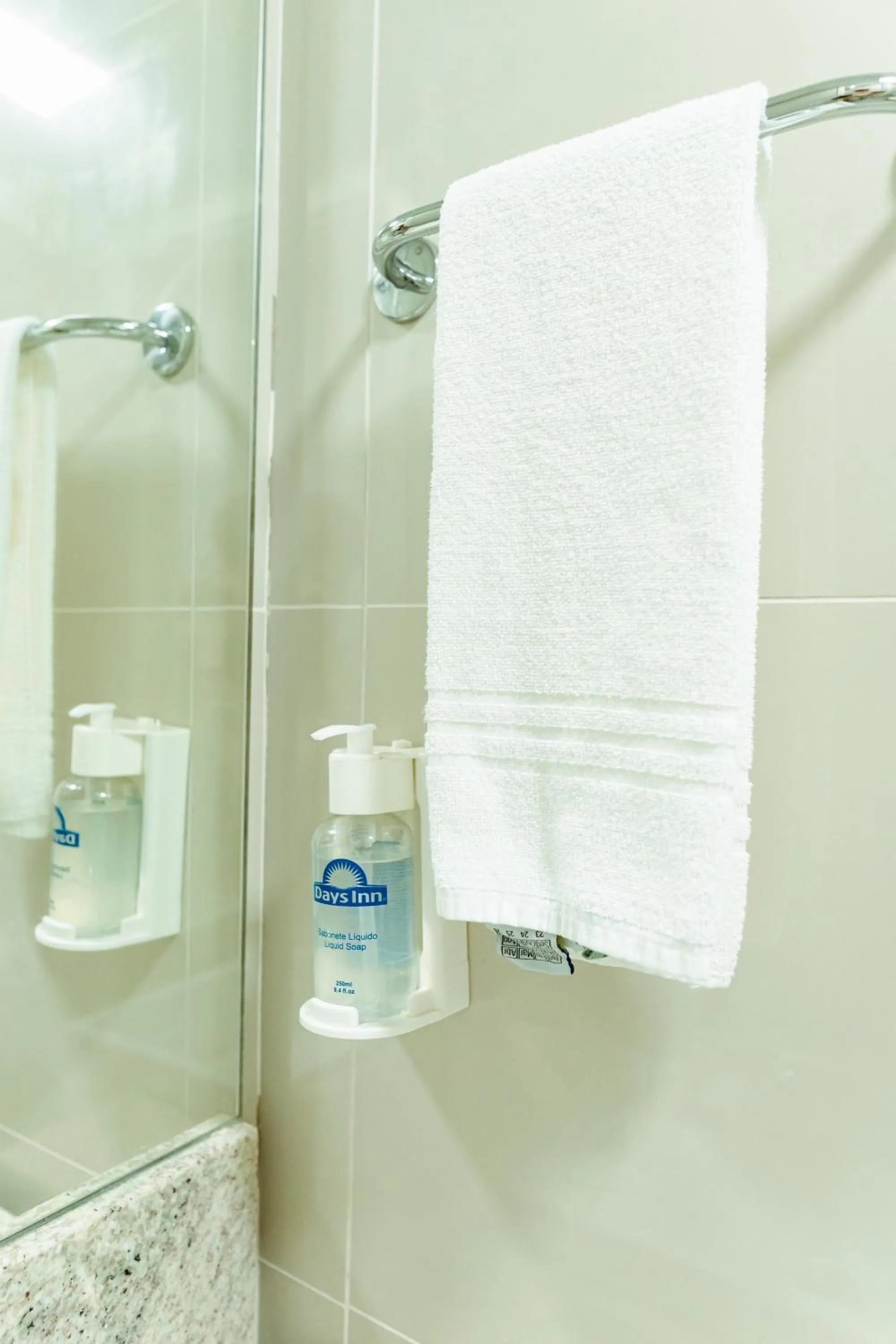 Bathroom in Days Inn by Wyndham Rio de Janeiro Lapa