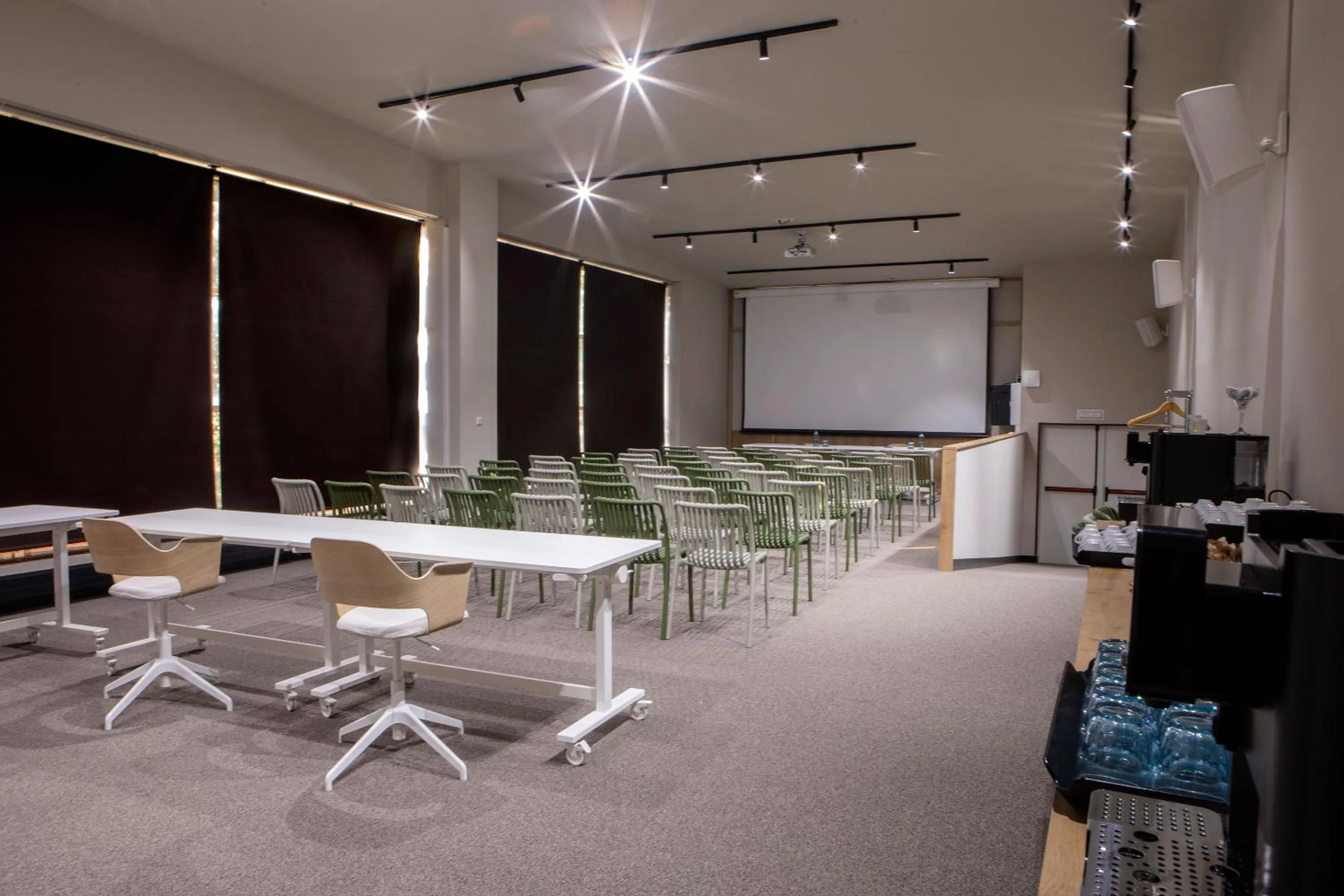 Meeting/conference room in Hotel Piolets Soldeu Centre by Nexta