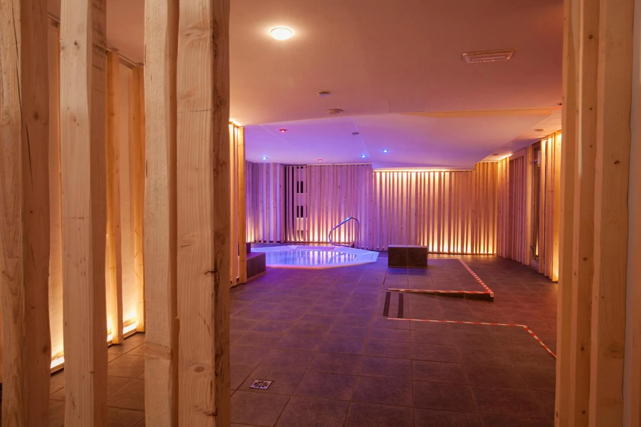 Hot Tub in Hotel Piolets Soldeu Centre by Nexta