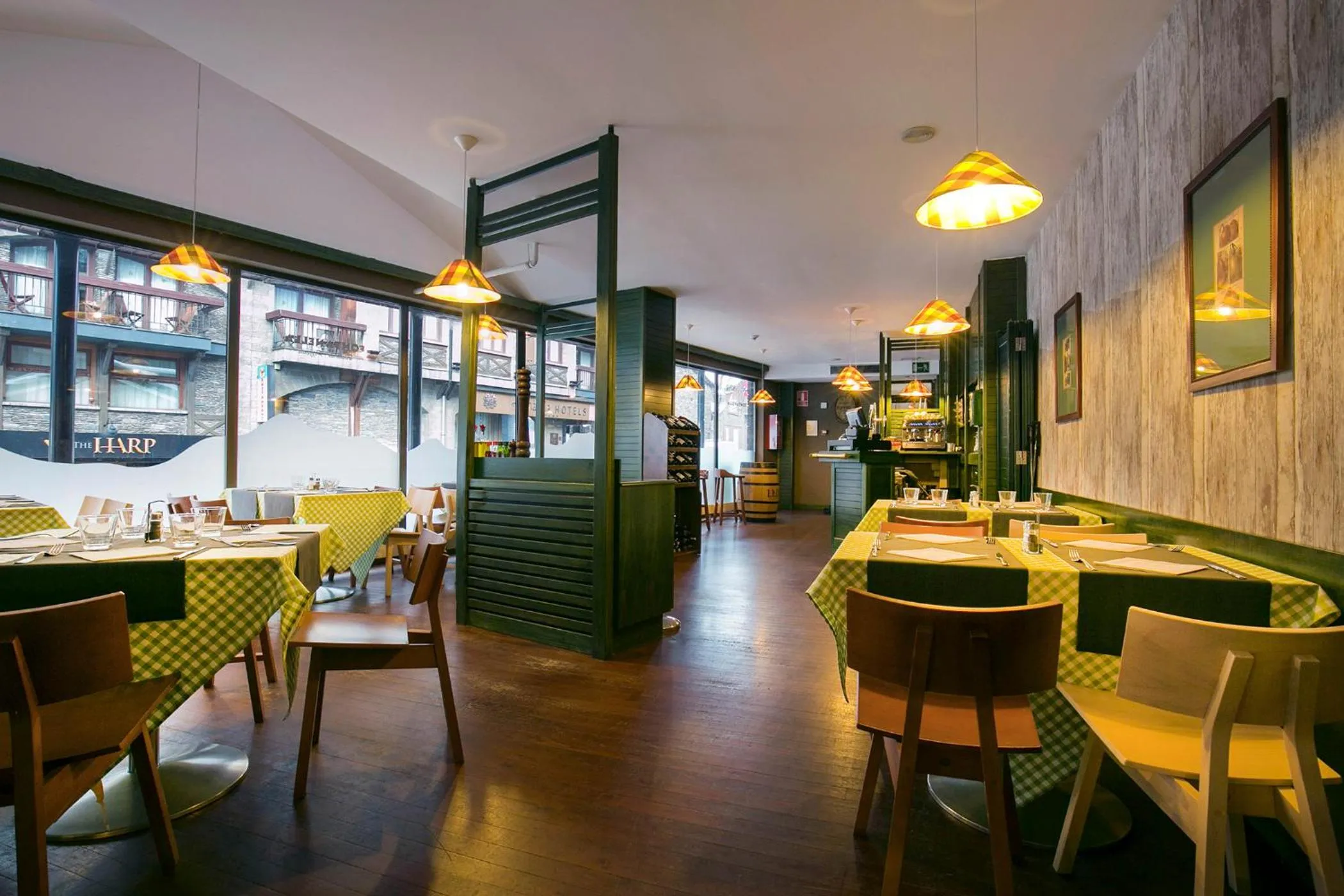 Restaurant/places to eat in Hotel Piolets Soldeu Centre by Nexta